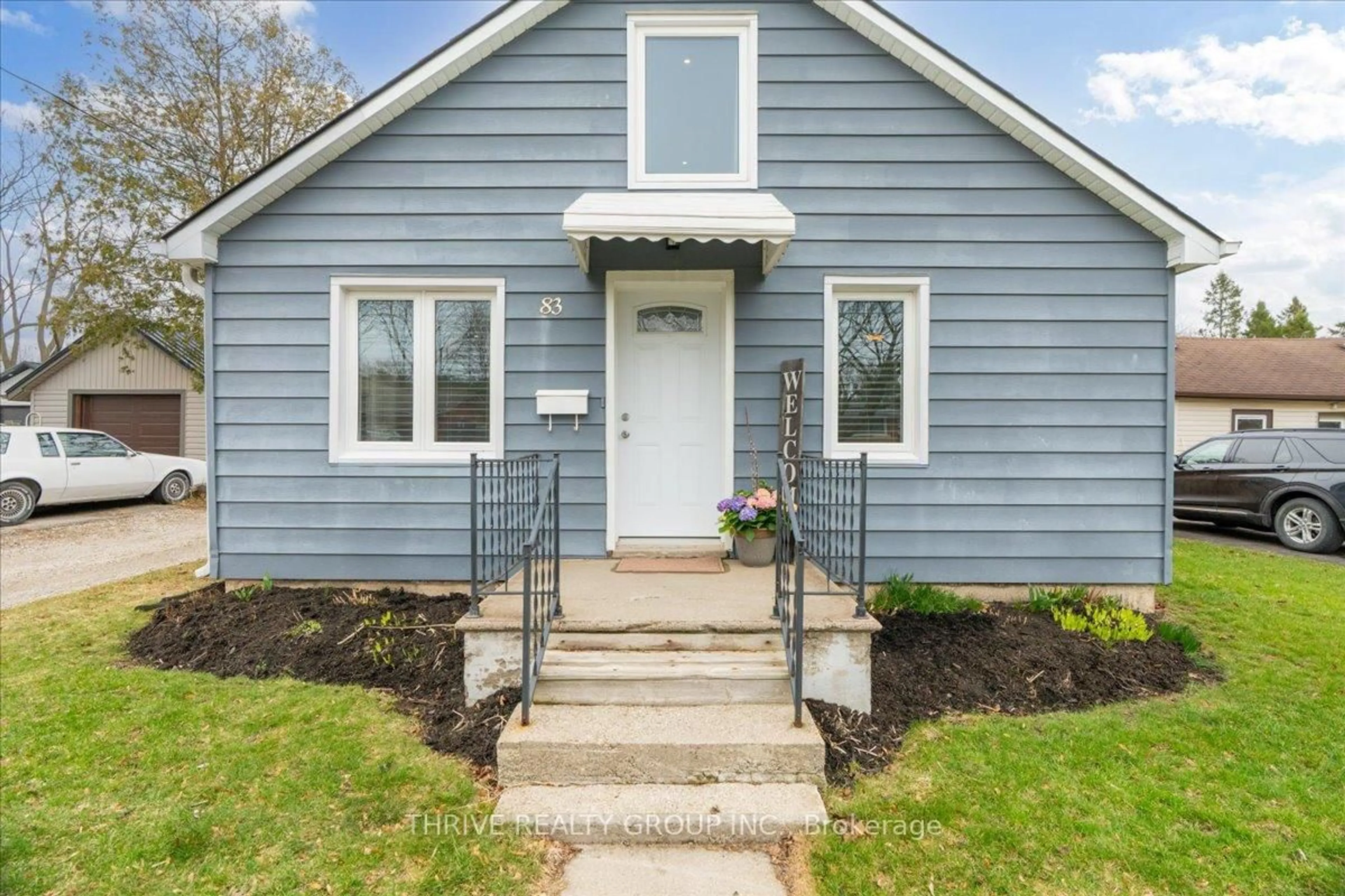 Home with vinyl exterior material, street for 83 Fourth Ave, Aylmer Ontario N5H 2L2