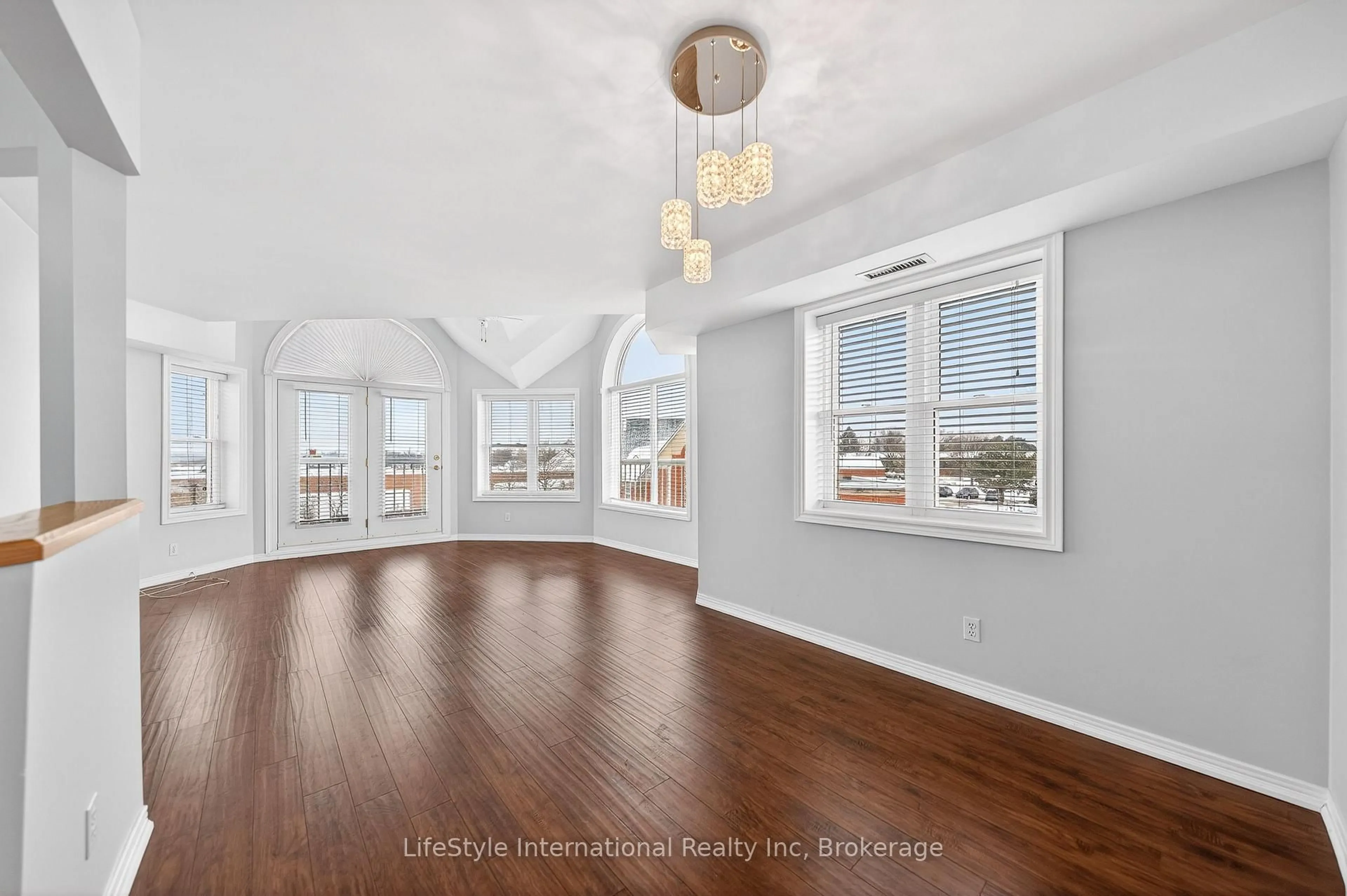 Unknown for 208 Silvercreek Pkwy #306, Guelph Ontario N1H 8H2