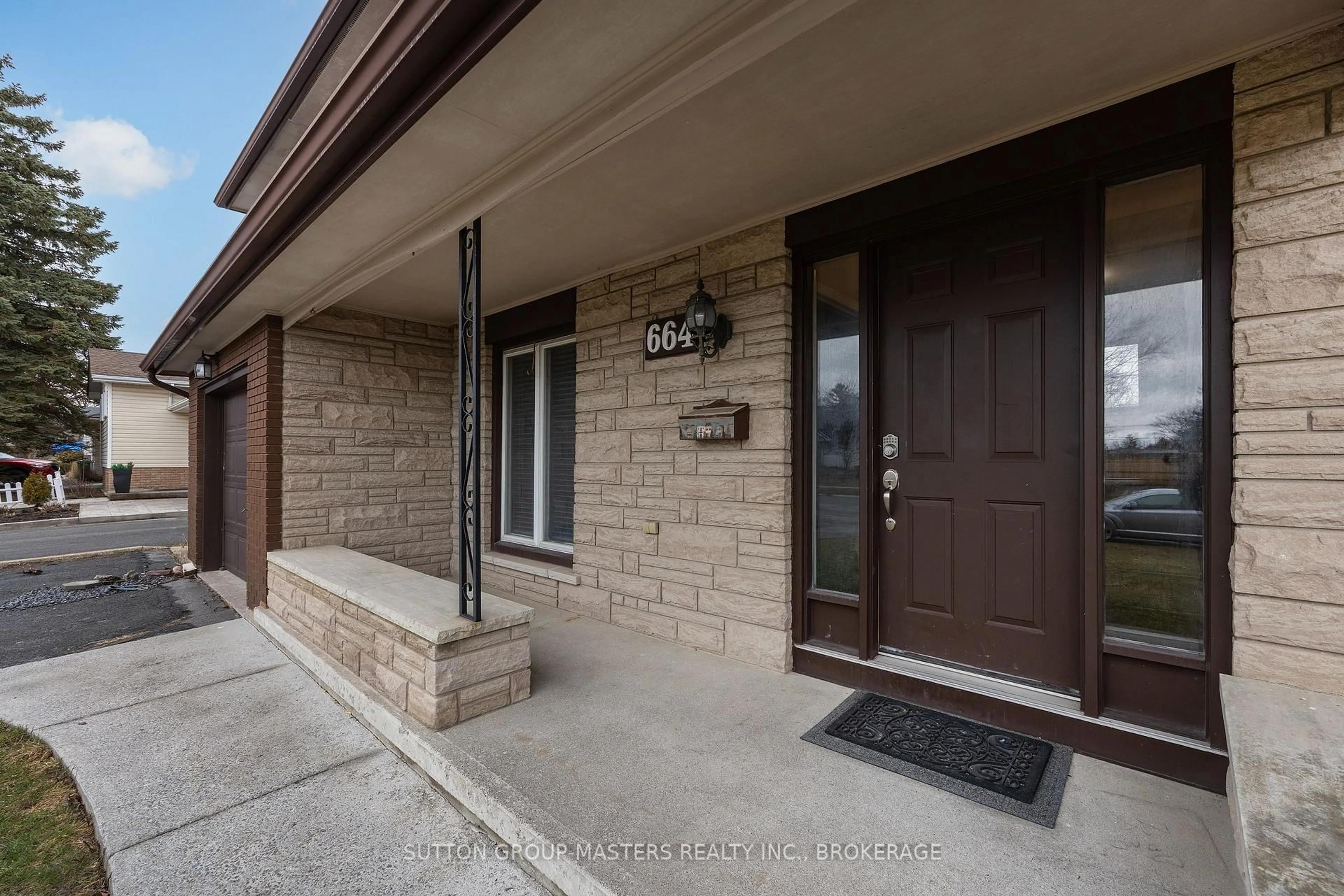 Unknown for 664 Fleet St, Kingston Ontario K7M 5A5