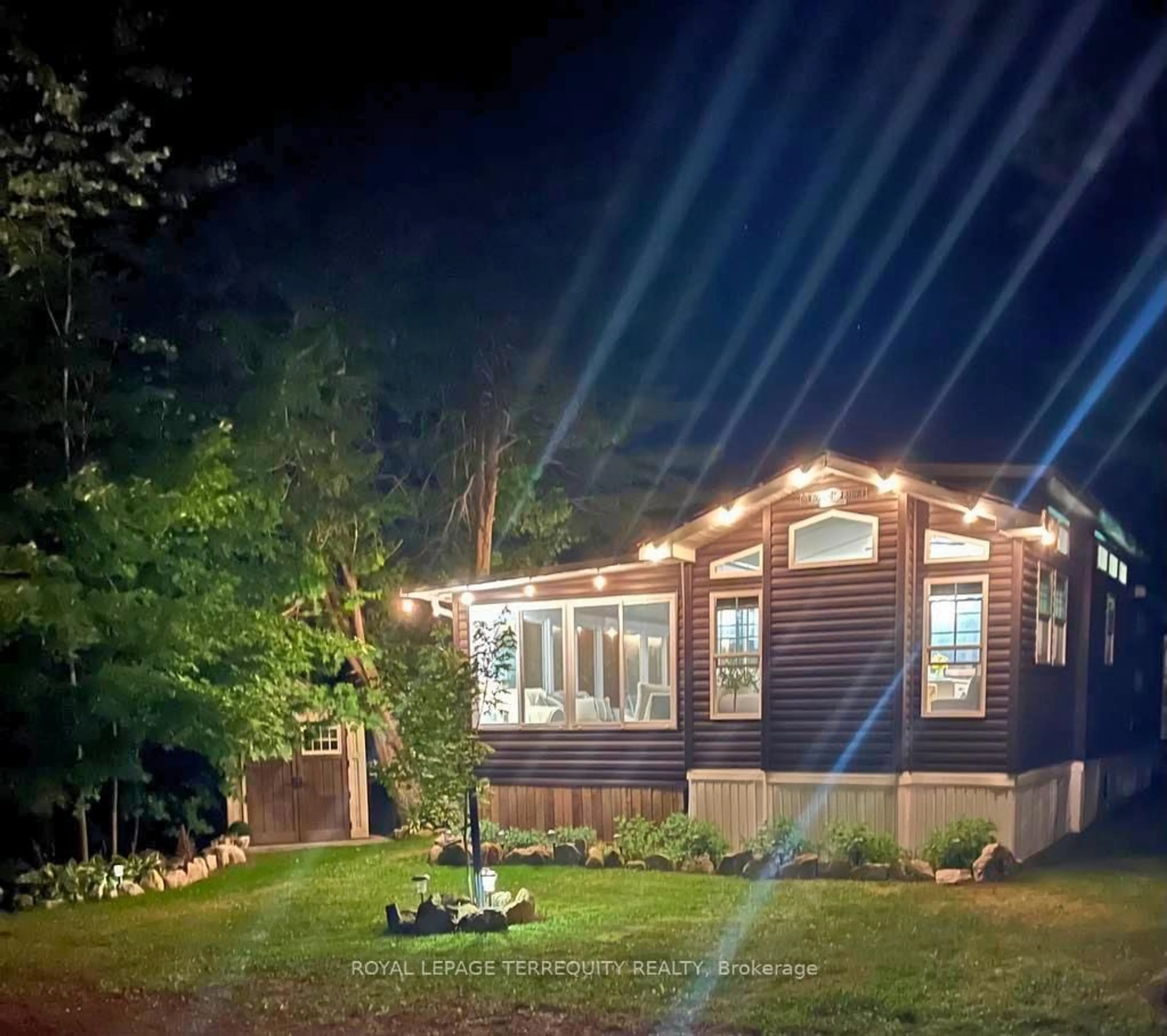 Home with vinyl exterior material, street for 18 Rockhaven, Selwyn Ontario K0L 2H0