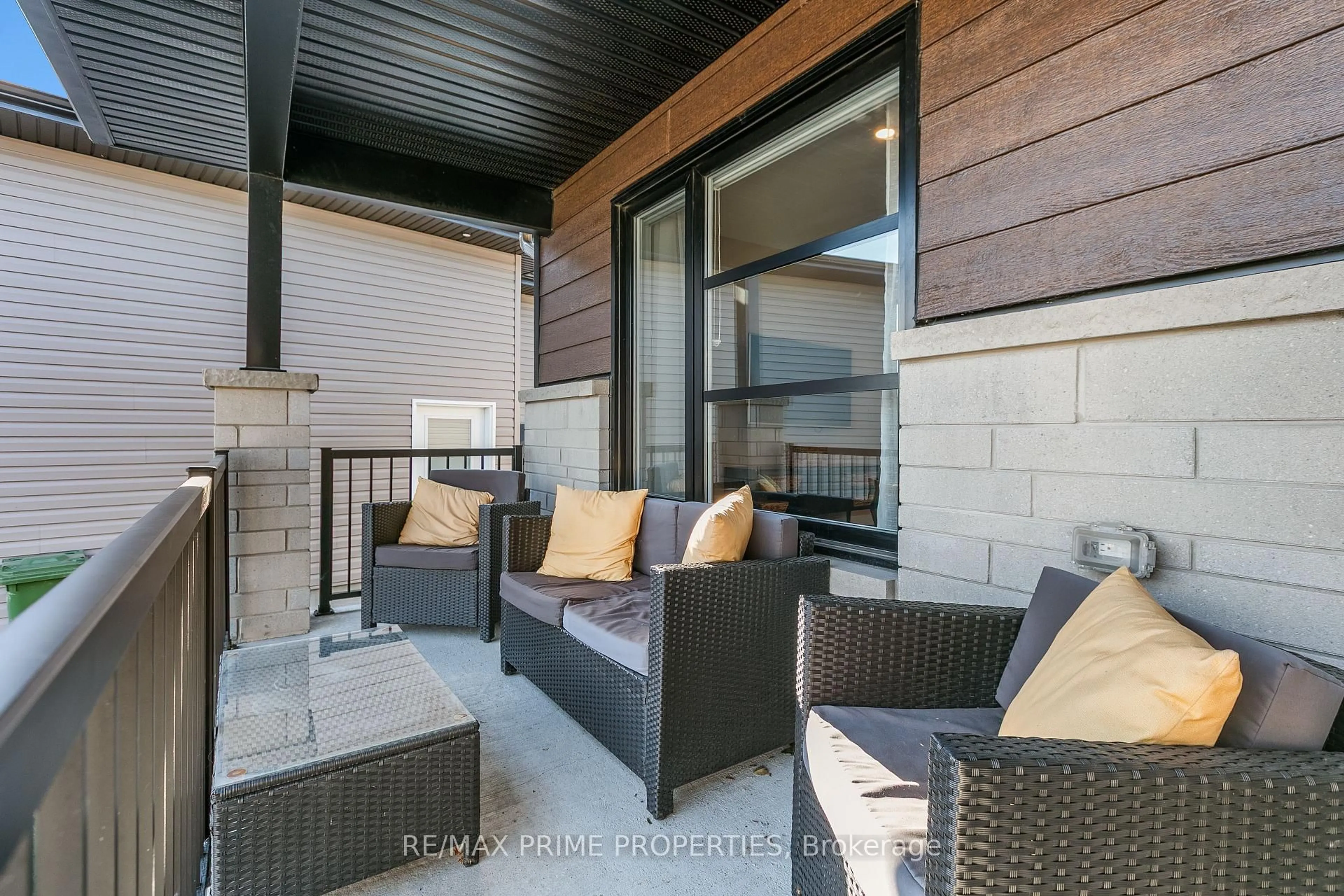 Patio, unknown for 208 Filion St, Russell Ontario K0A 1W0