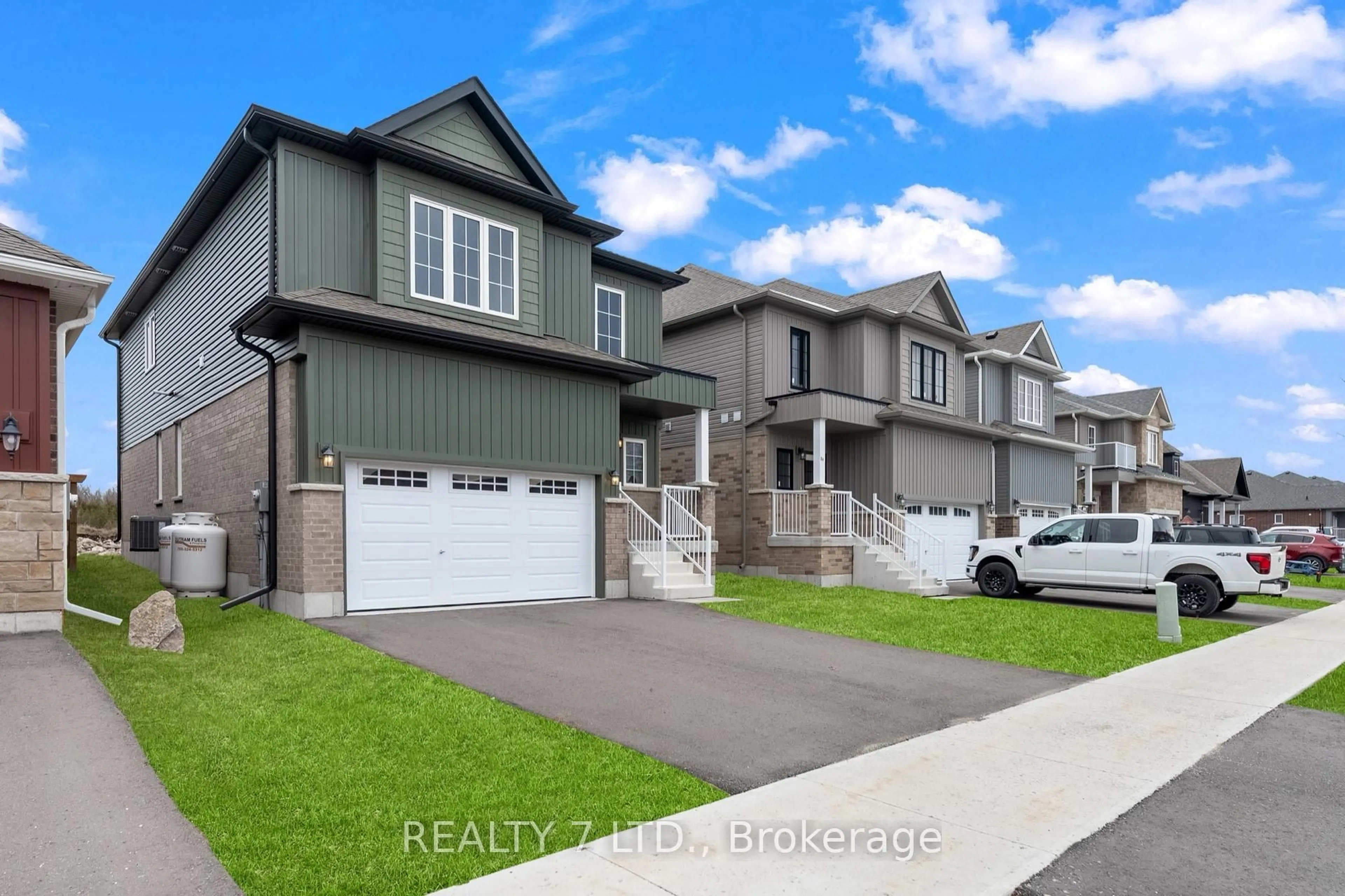 Unknown for 32 Hillcroft Way, Kawartha Lakes Ontario K0M 1A0