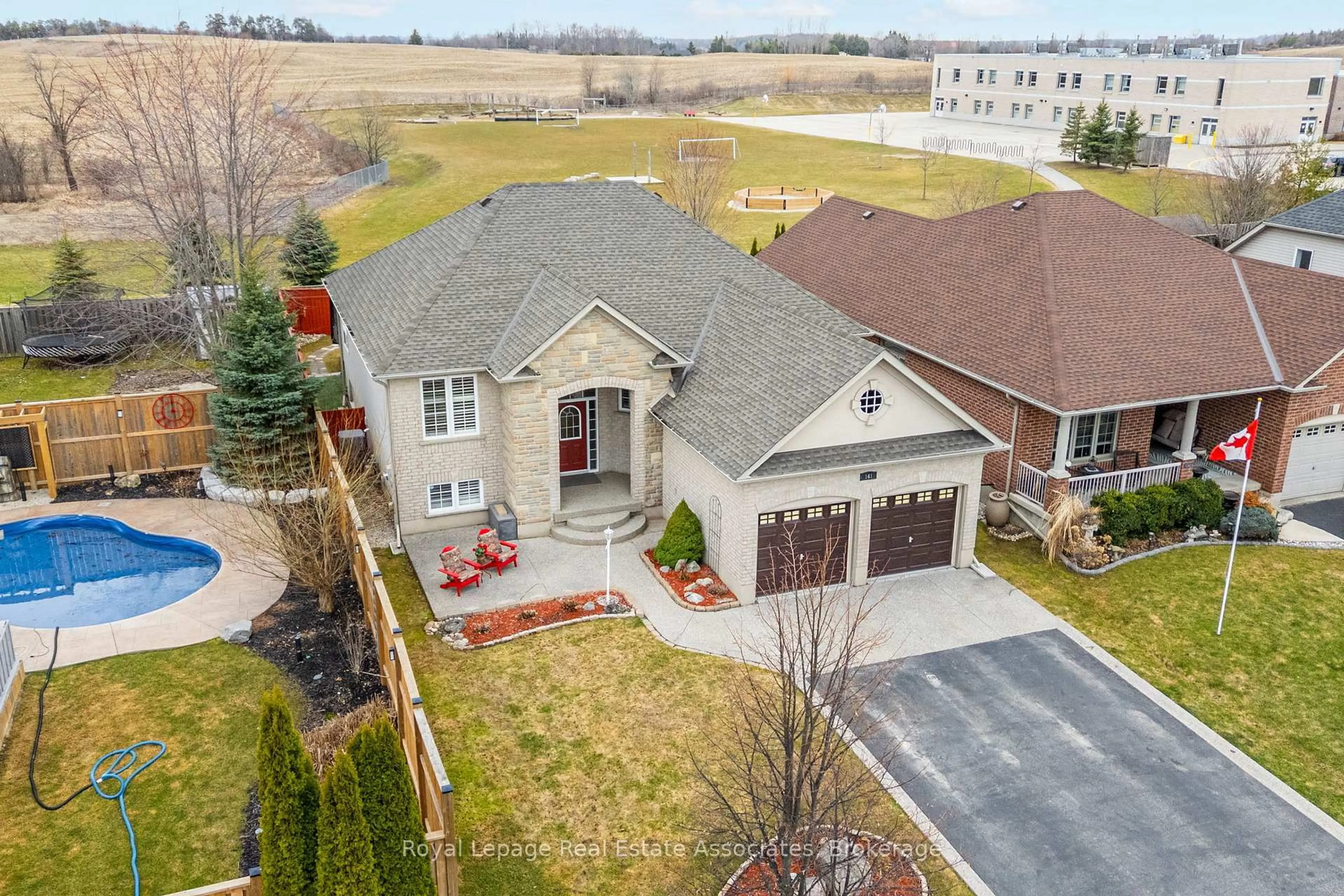 A pic from outside/outdoor area/front of a property/back of a property/a pic from drone, street for 141 Gamble Lane, Guelph/Eramosa Ontario N0B 2K0
