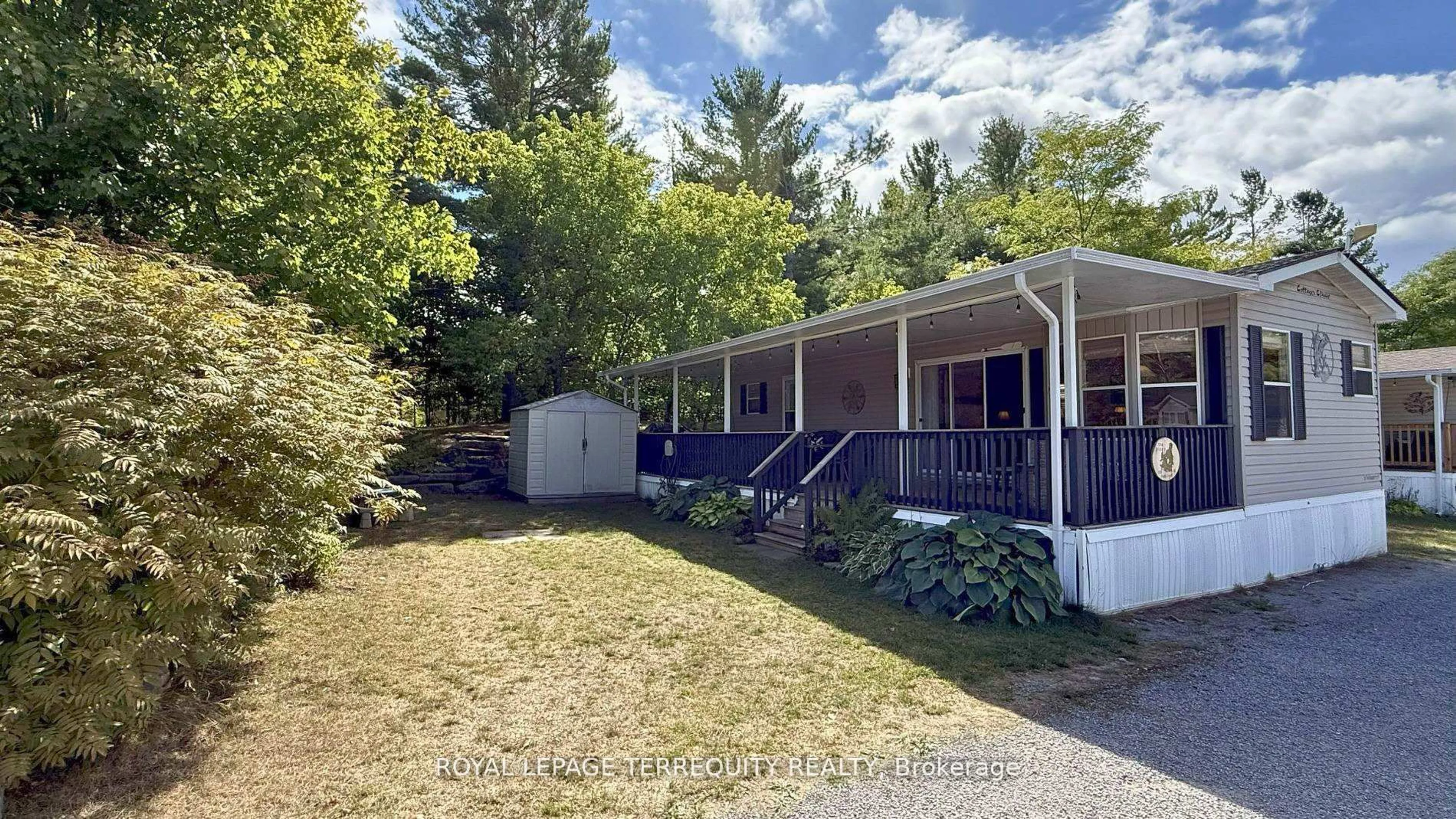 Unknown for 328 Rockview, Selwyn Ontario K0L 2H0