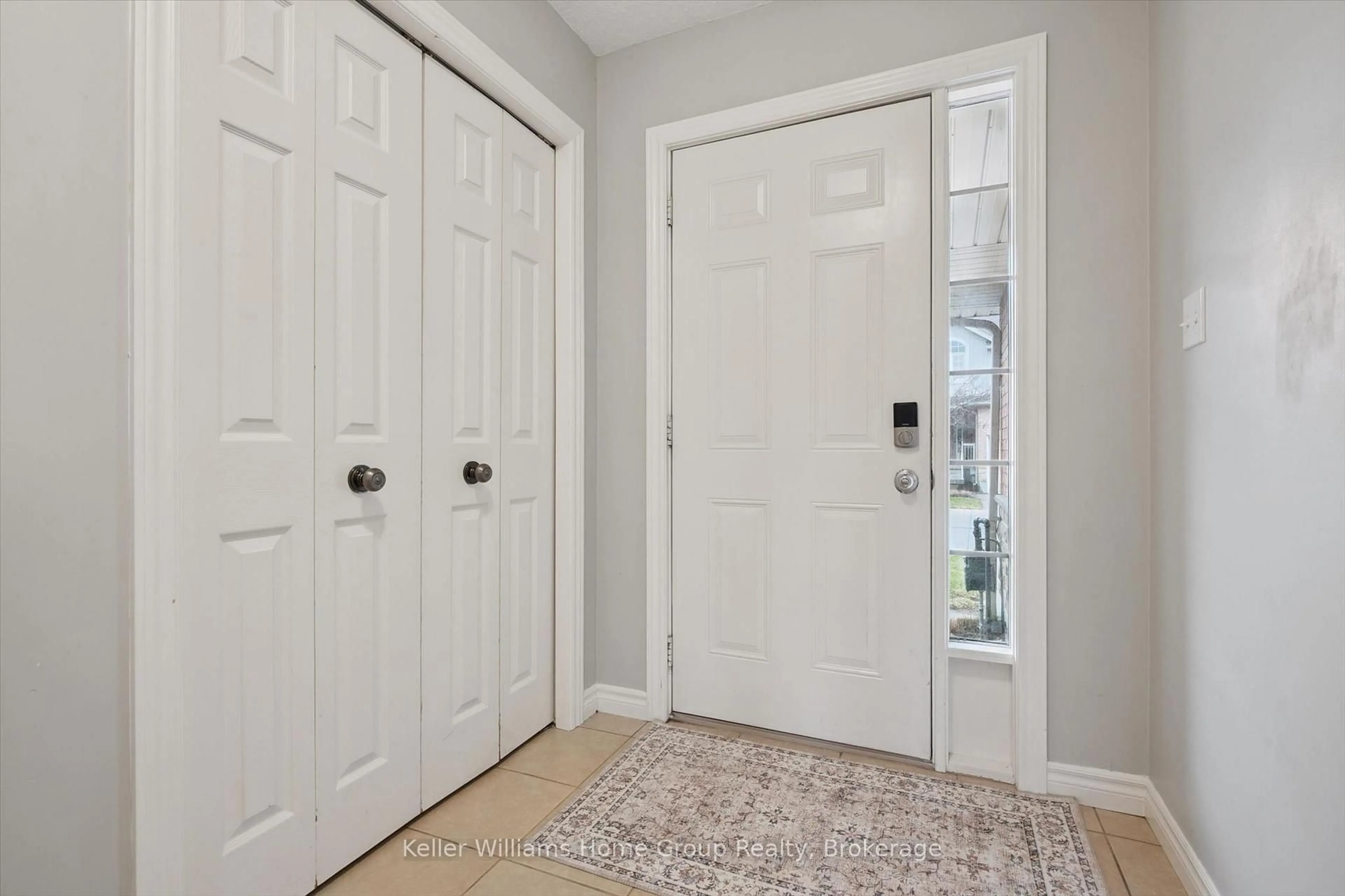 Indoor entryway for 1498 Gordon St #25, Guelph Ontario N1L 1C8