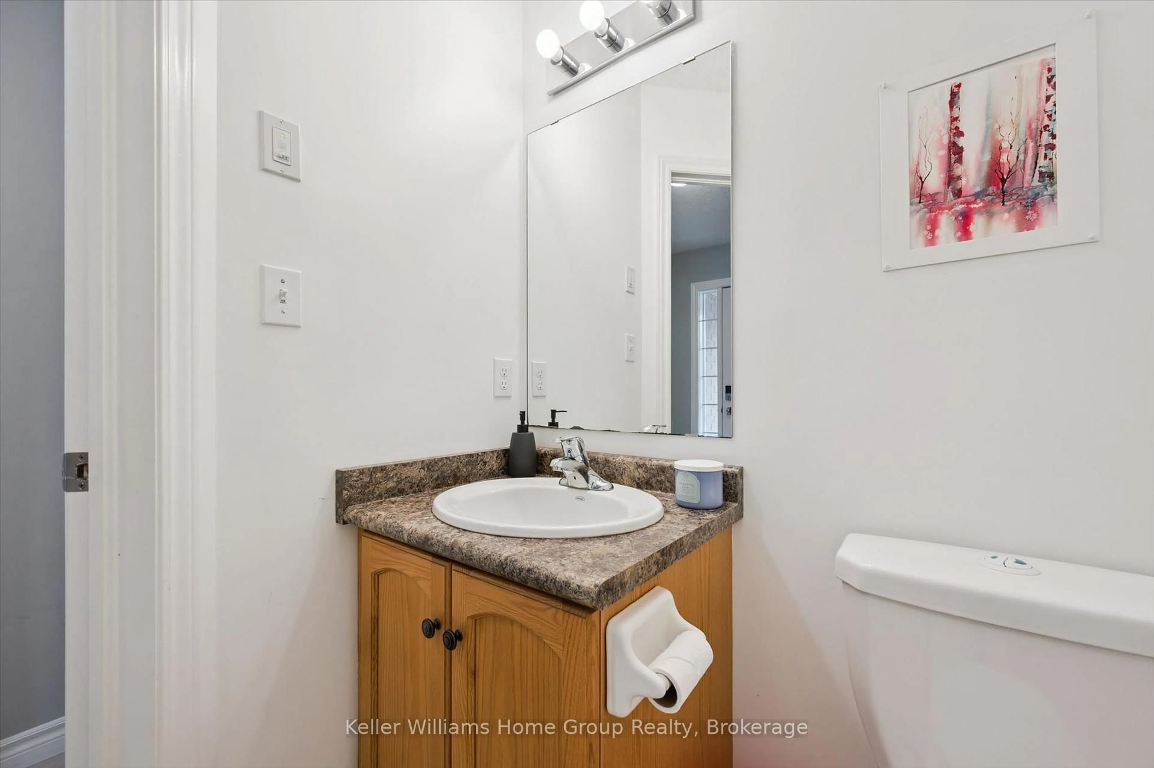 Standard bathroom, ceramic/tile floor for 1498 Gordon St #25, Guelph Ontario N1L 1C8