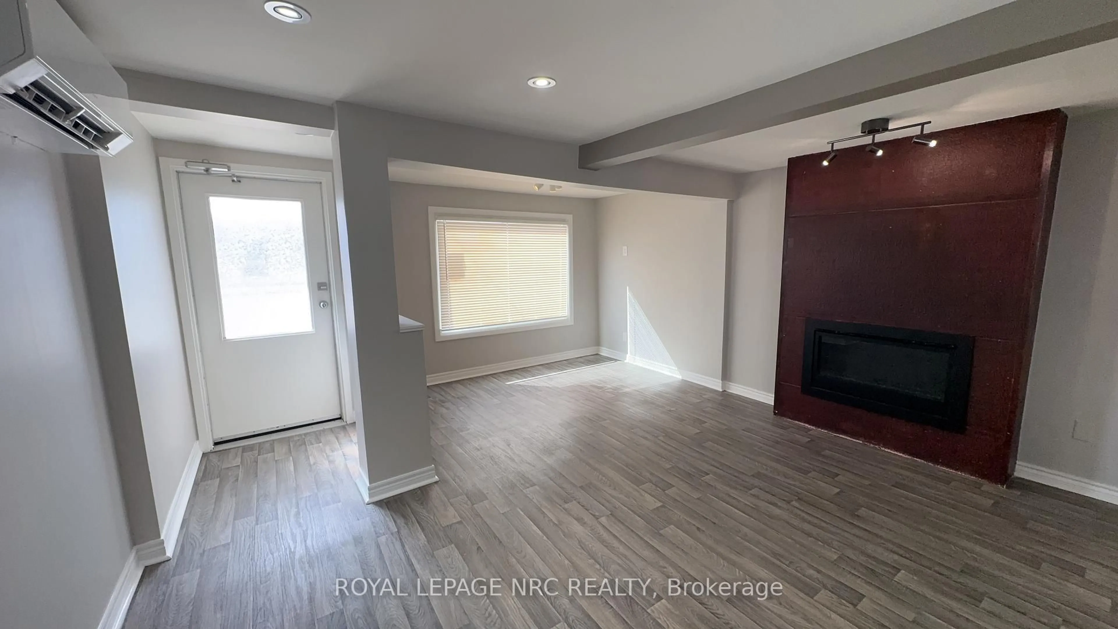 A pic of a room for 10 Thorold Rd, Welland Ontario L3C 3T2