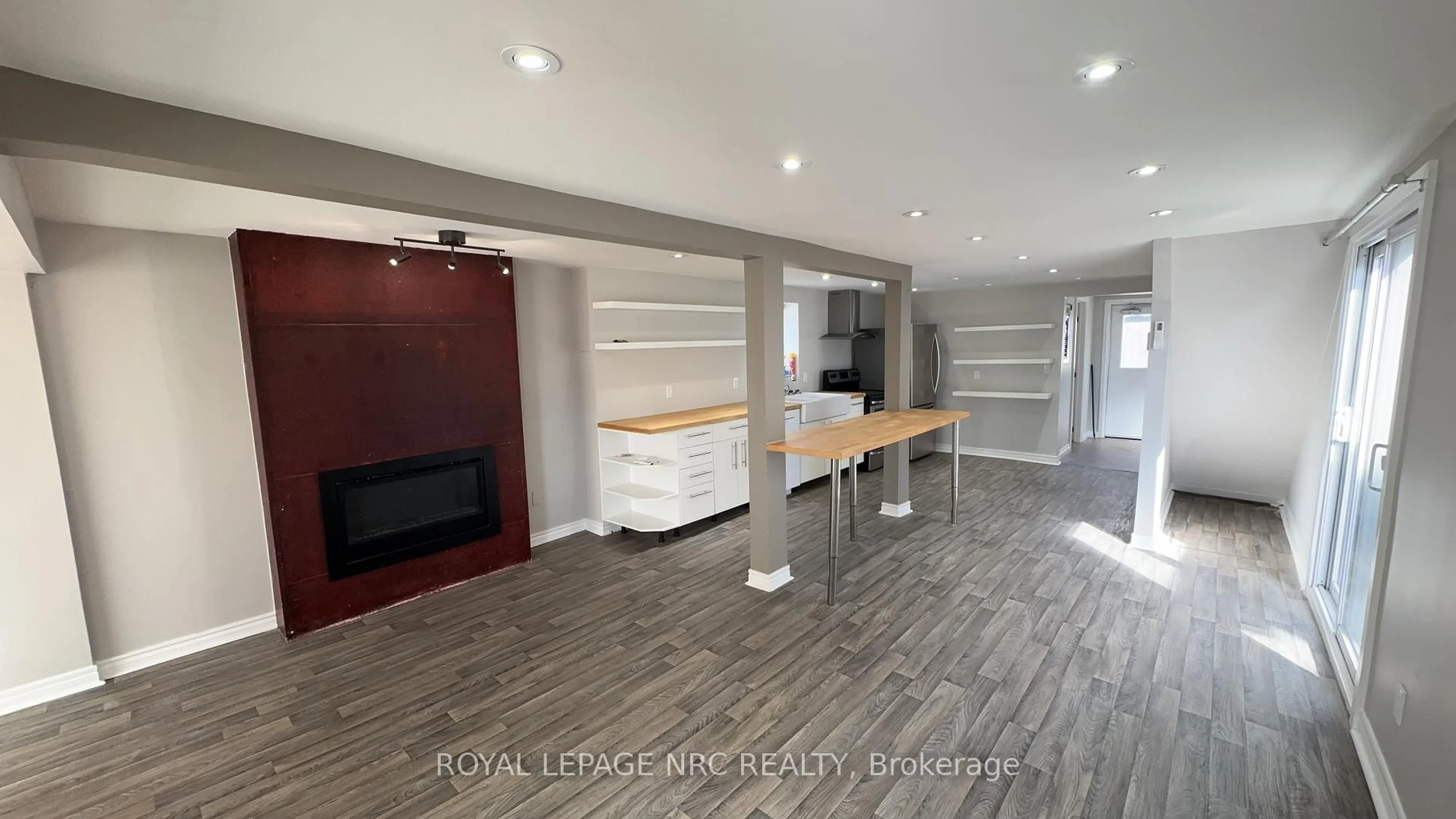 Unknown for 10 Thorold Rd, Welland Ontario L3C 3T2