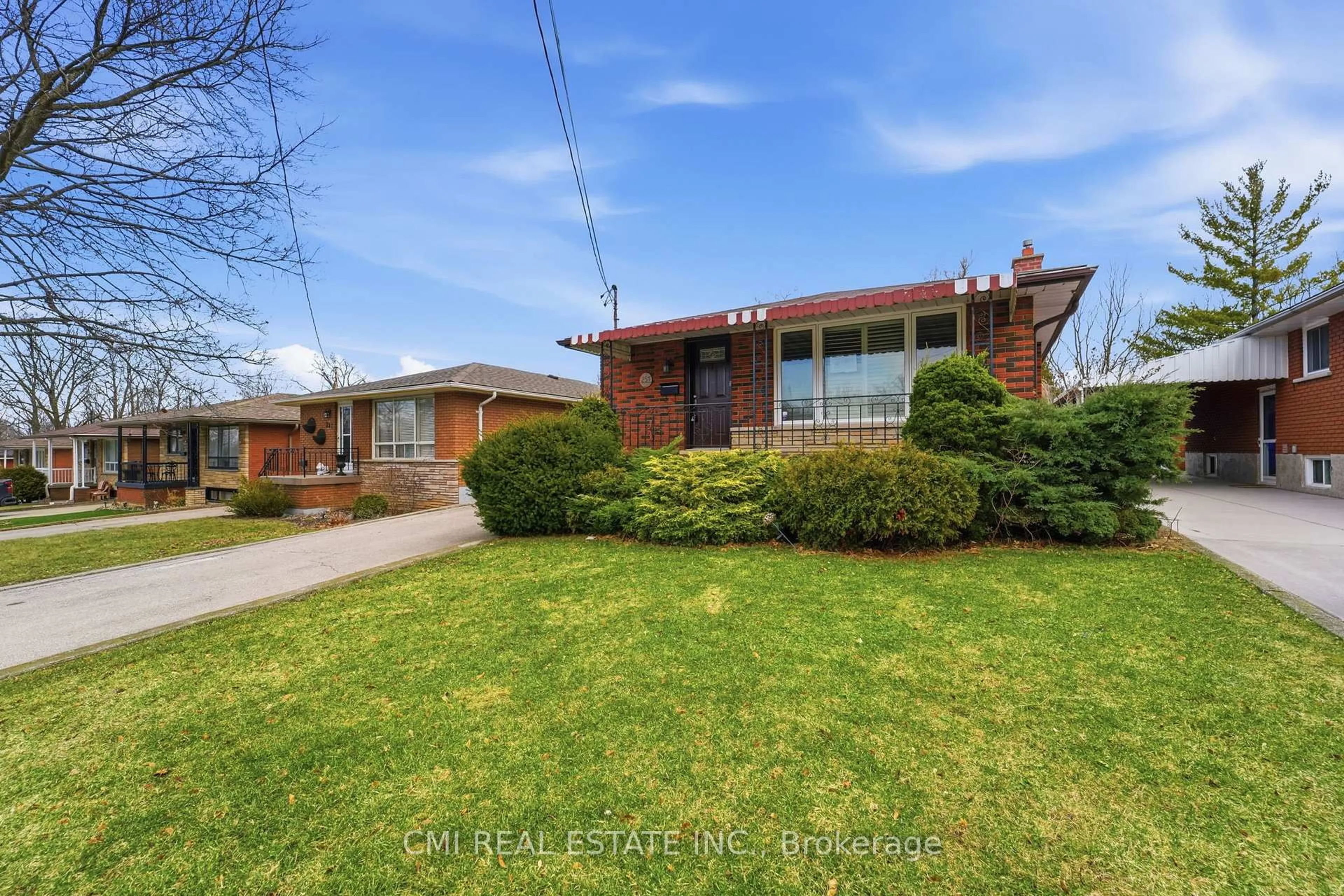 Home with brick exterior material, street for 251 Fairridge Rd, Hamilton Ontario L8K 5M3