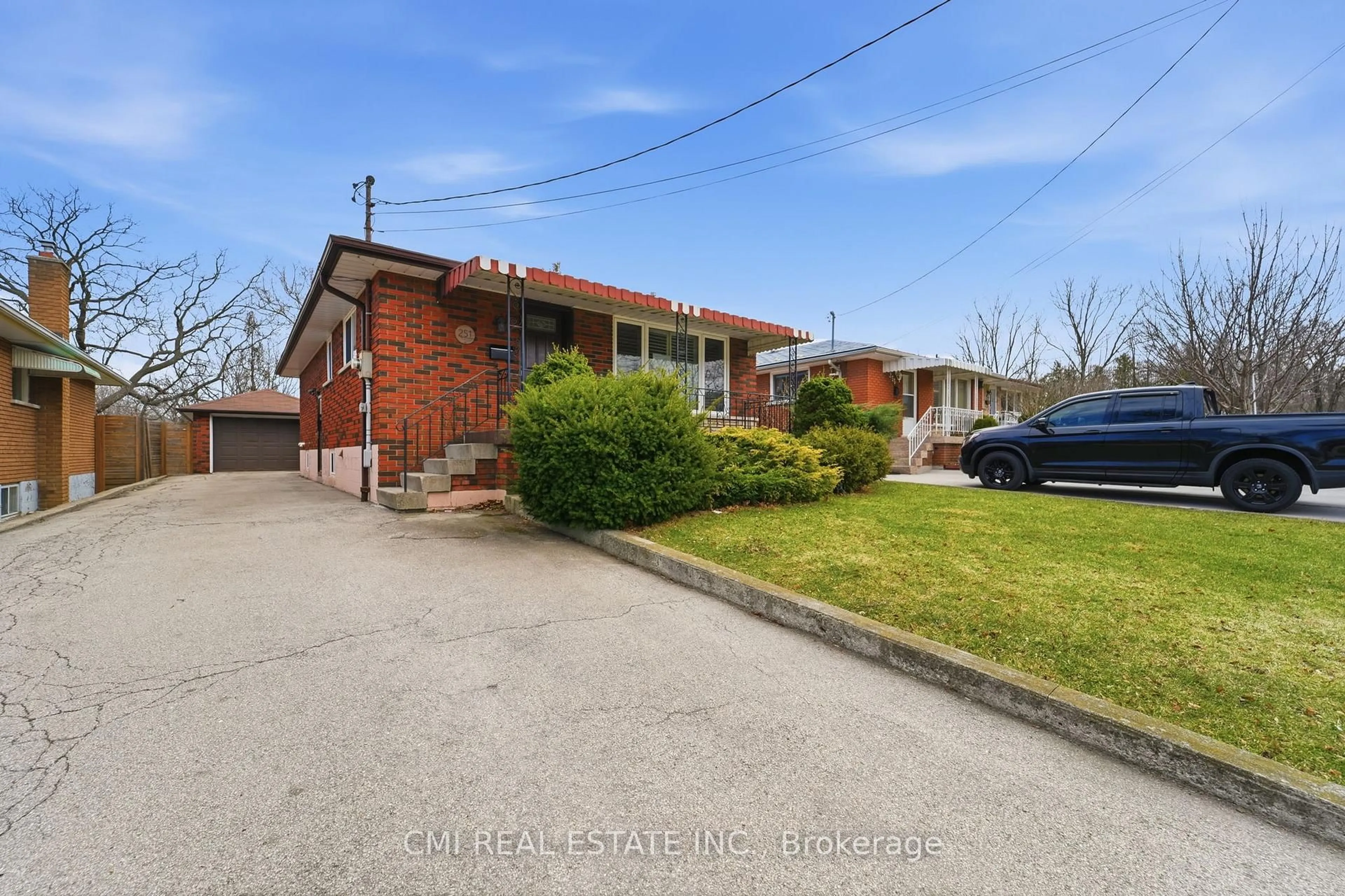 Home with brick exterior material, street for 251 Fairridge Rd, Hamilton Ontario L8K 5M3