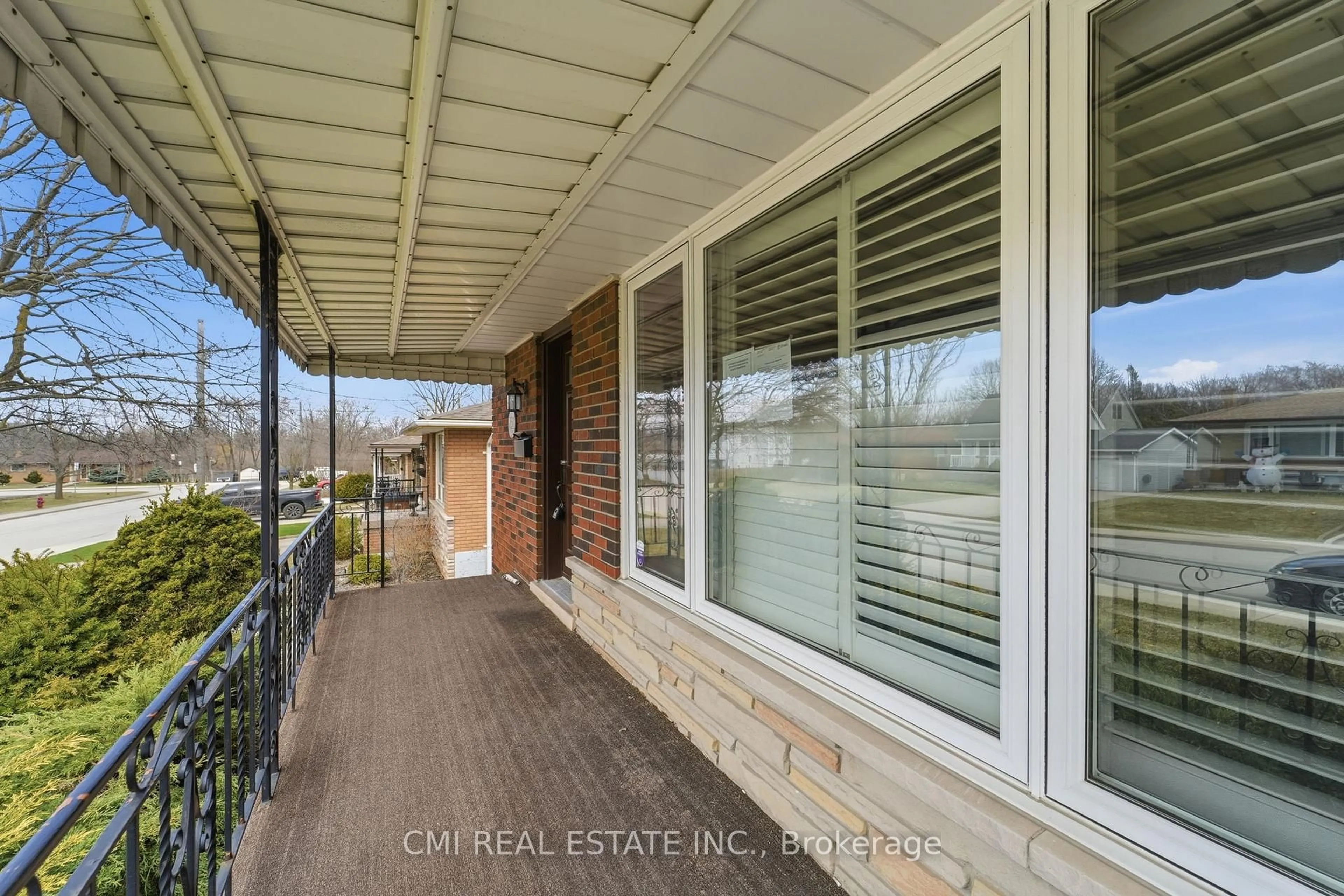 Unknown for 251 Fairridge Rd, Hamilton Ontario L8K 5M3
