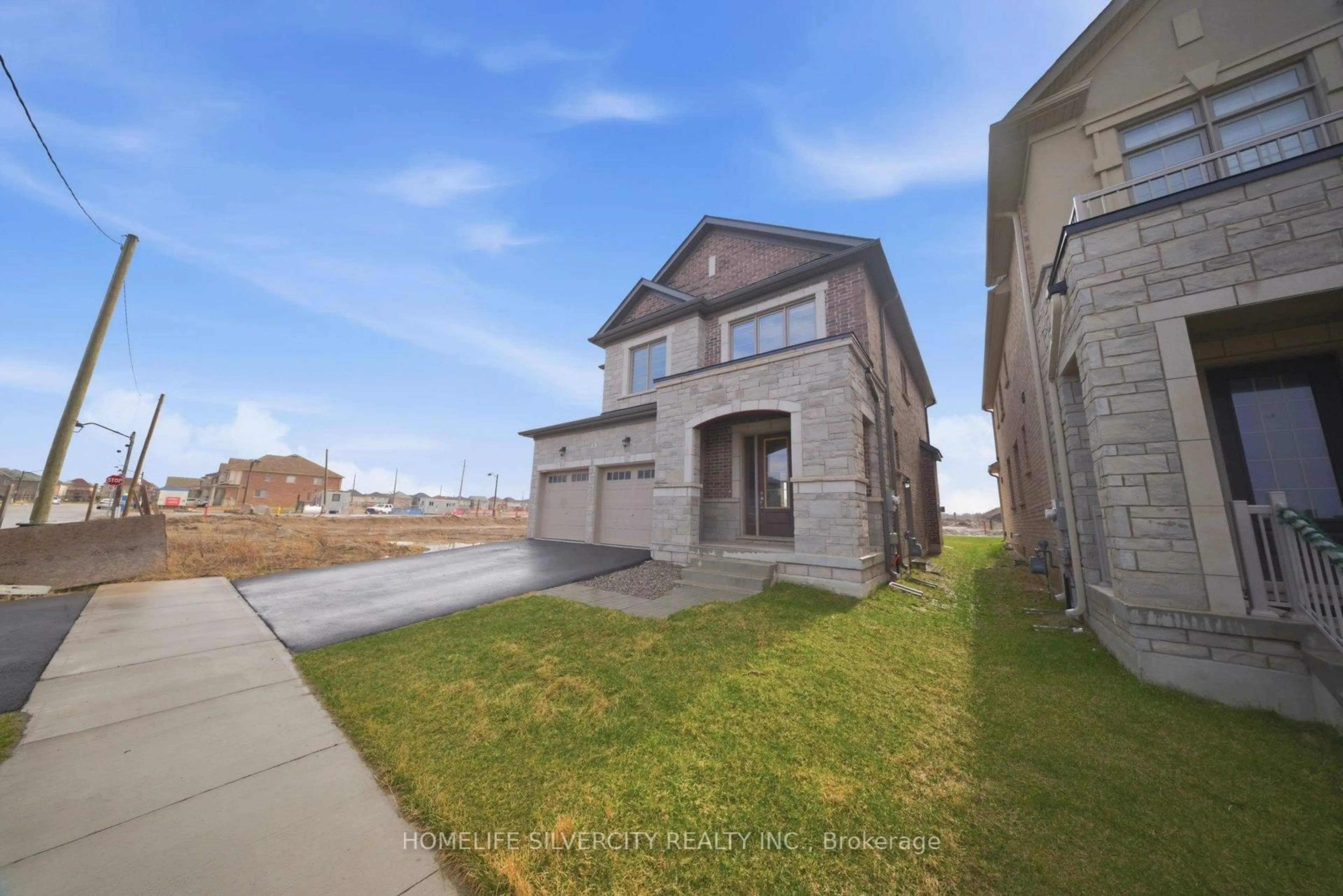 A pic from outside/outdoor area/front of a property/back of a property/a pic from drone, street for 1 Dore Dr, Brantford Ontario N3T 0X6