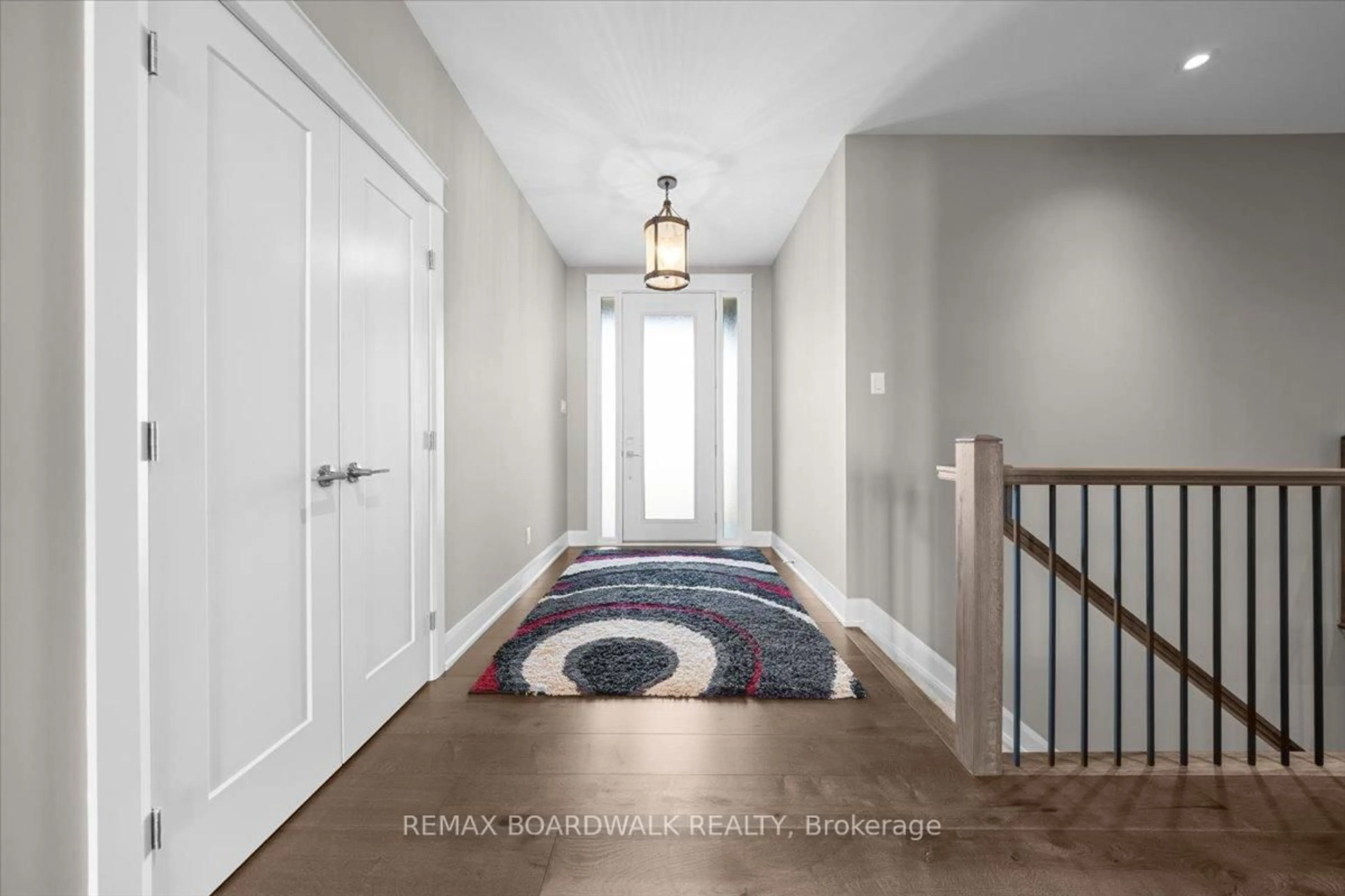 Indoor entryway for 137 Coyles Dr, Ashton Ontario K0A 1B0