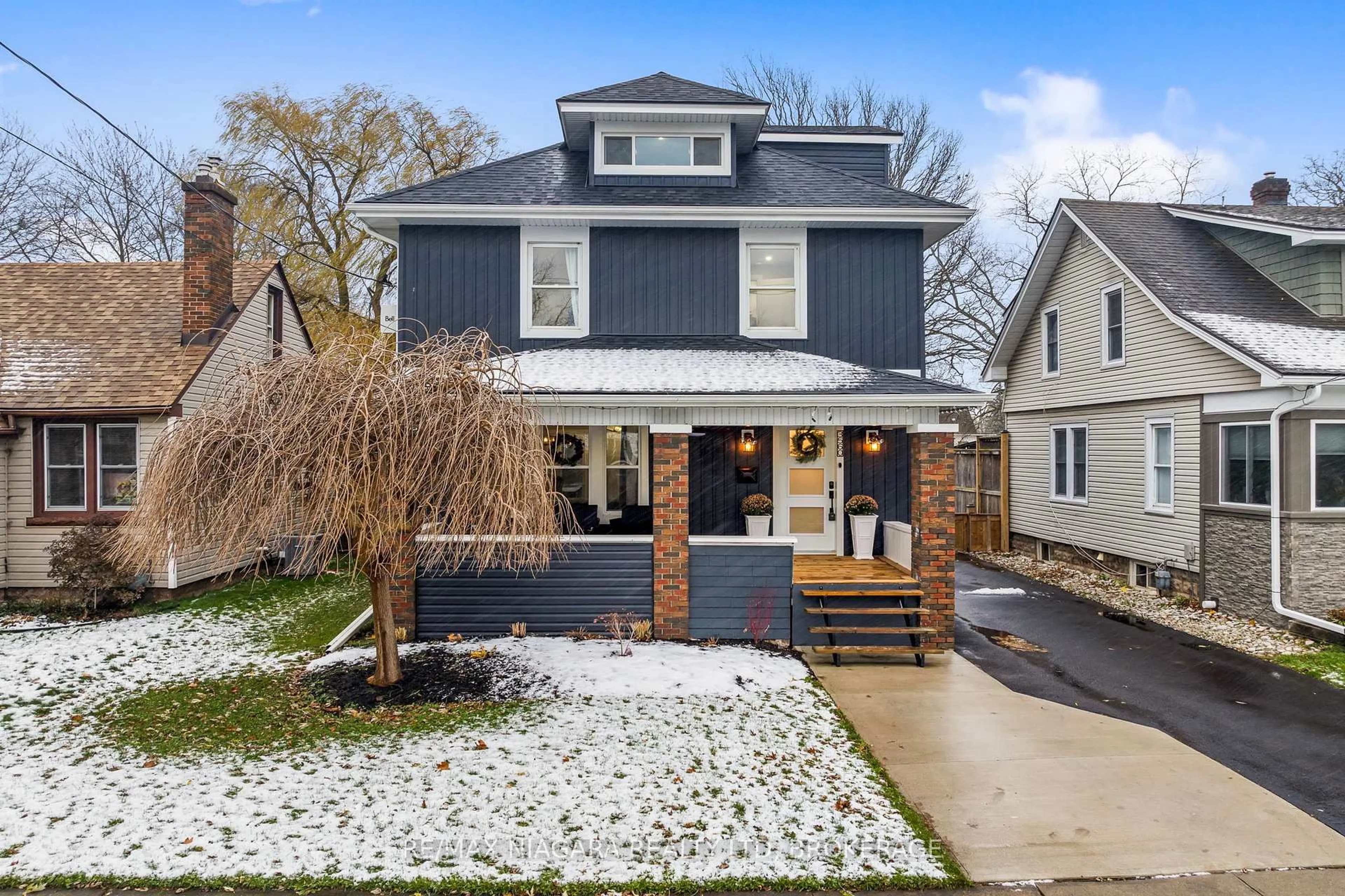 Home with brick exterior material, street for 3560 Strang Dr, Niagara Falls Ontario L2G 6K4