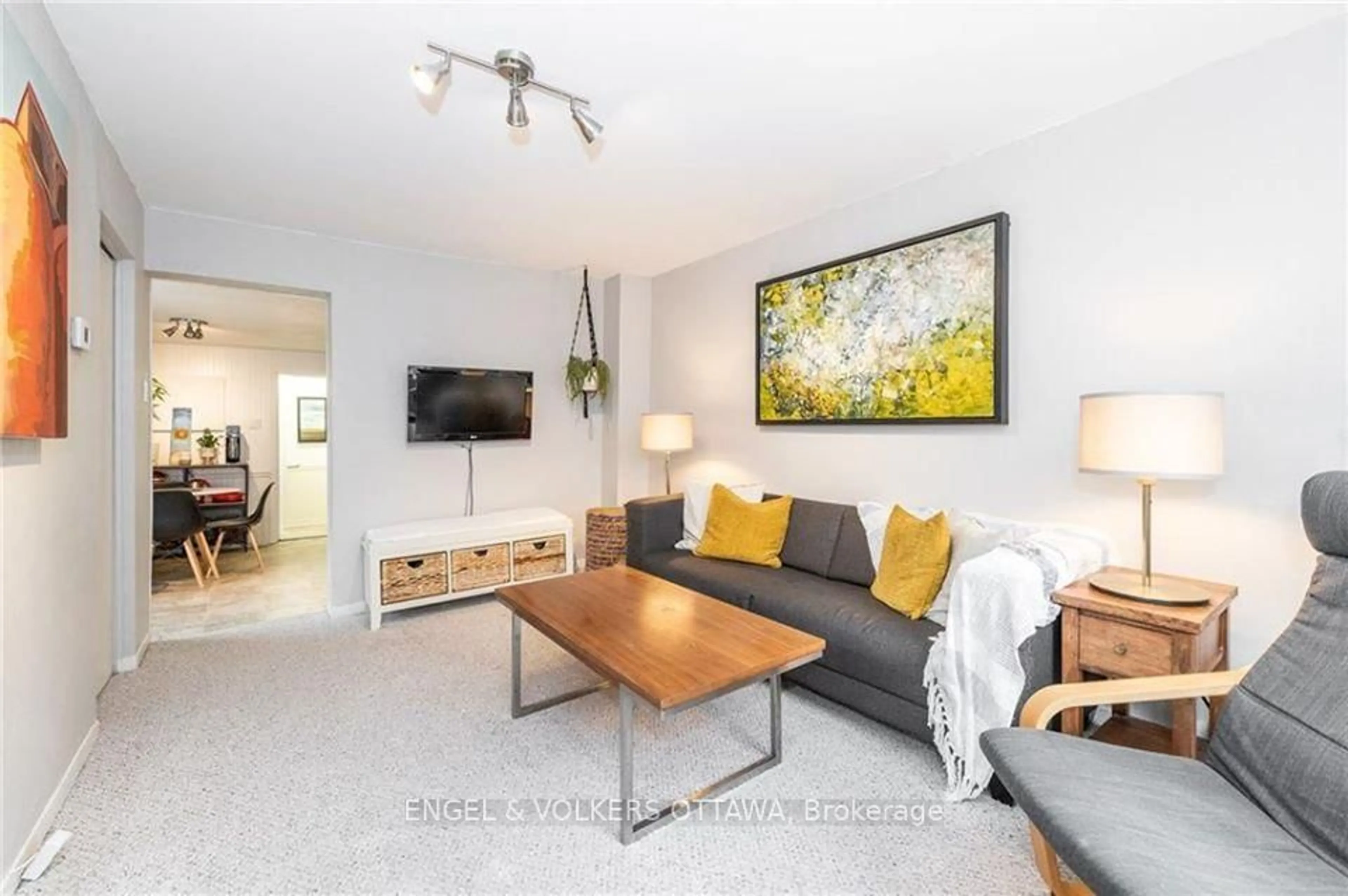 Living room with furniture, unknown for 223 Carruthers Ave, Ottawa Ontario K1Y 1N8