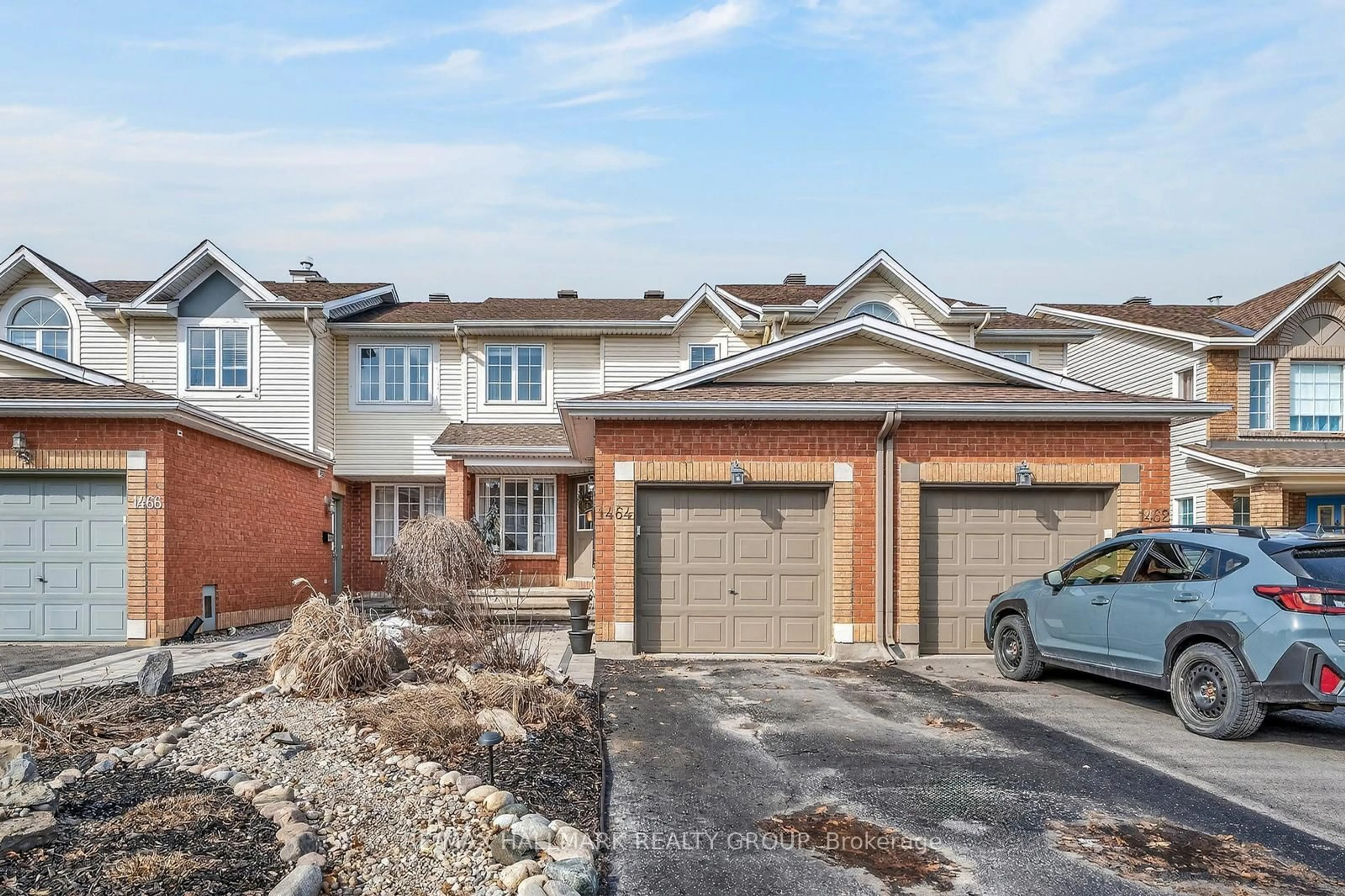 Home with brick exterior material, street for 1464 BONNEVILLE Cres, Ottawa Ontario K1C 7N2