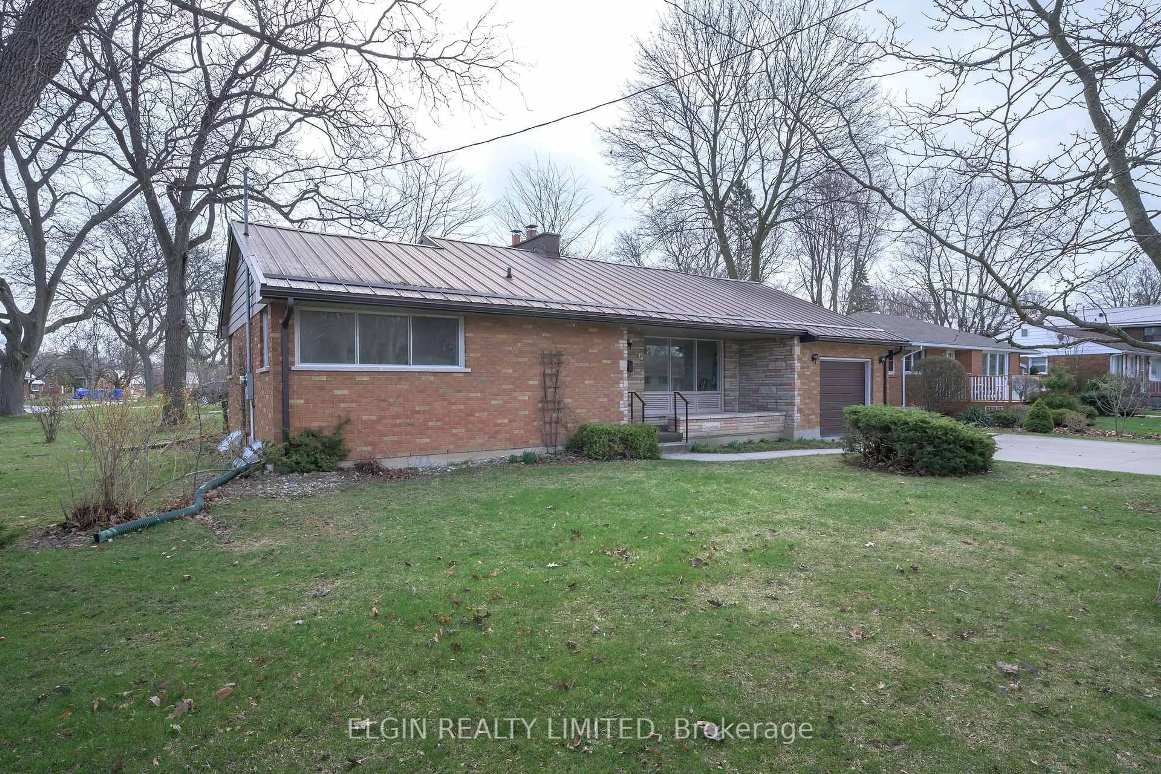 Home with brick exterior material, street for 8 Ermatinger St, St. Thomas Ontario N5R 4K4