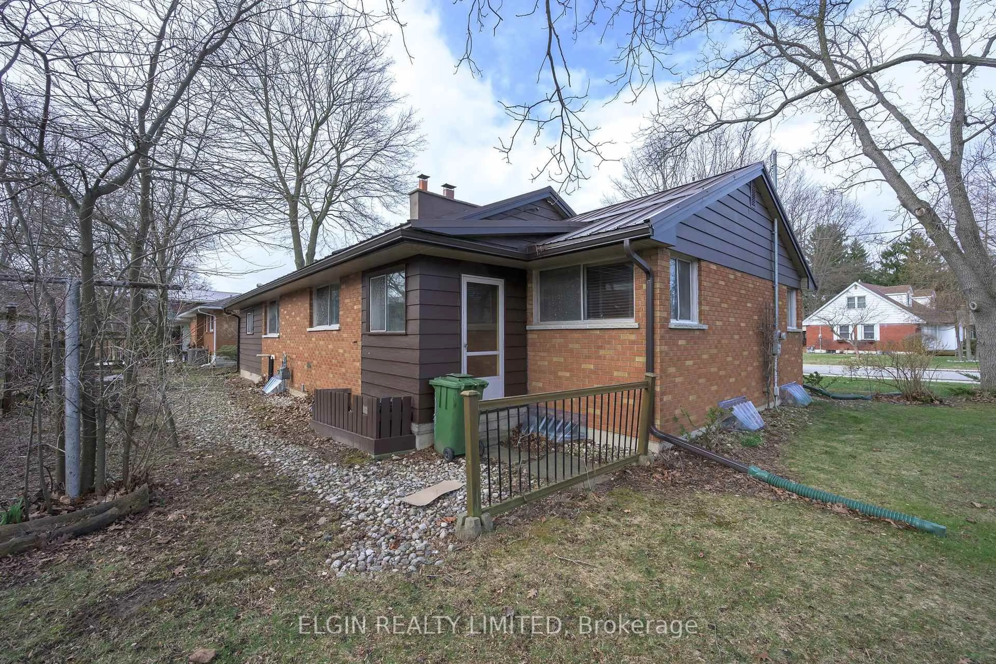 Home with brick exterior material, street for 8 Ermatinger St, St. Thomas Ontario N5R 4K4