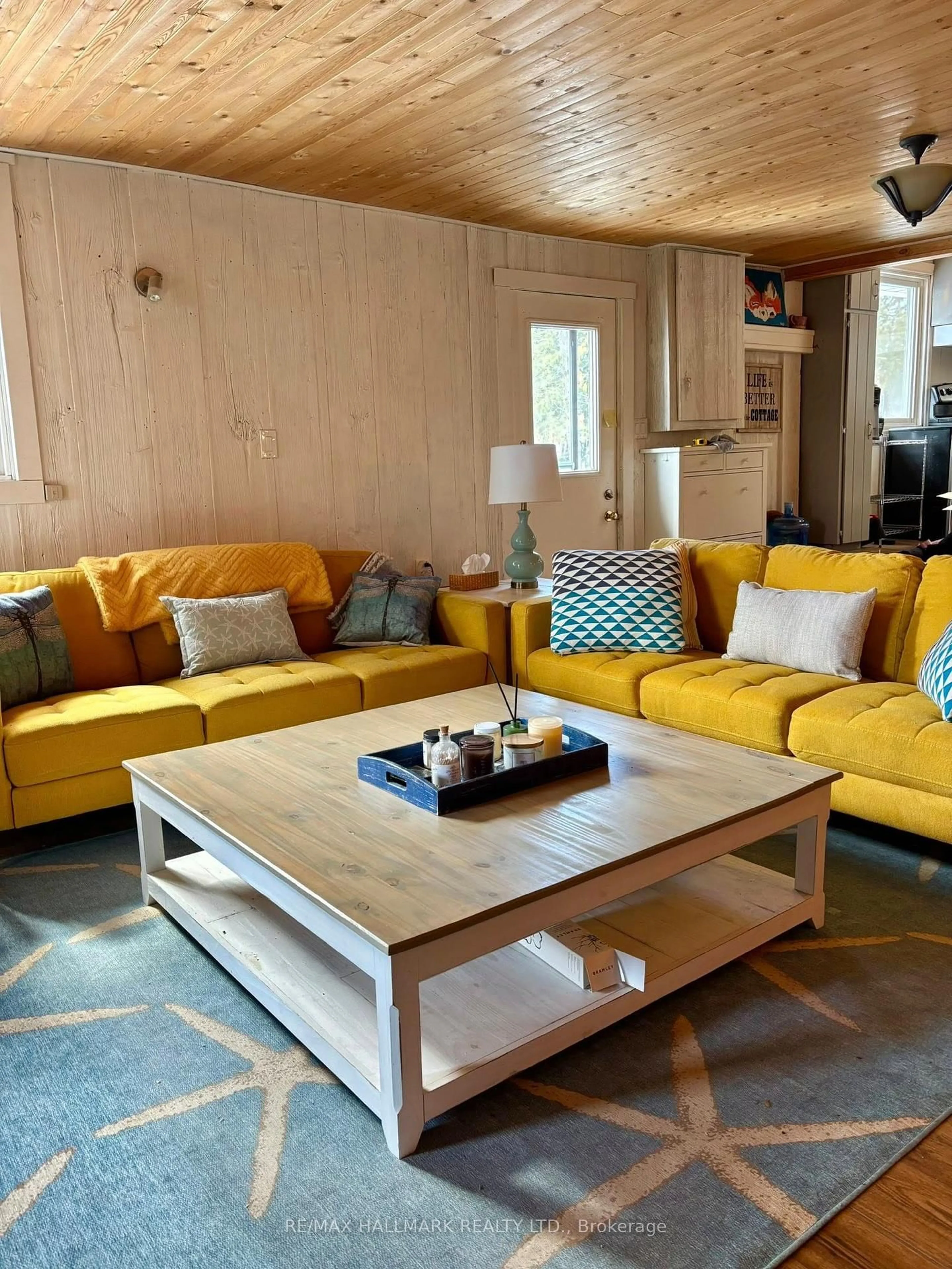 Living room with furniture, unknown for 116 Fulsom Cres, Kawartha Lakes Ontario L0K 1W0