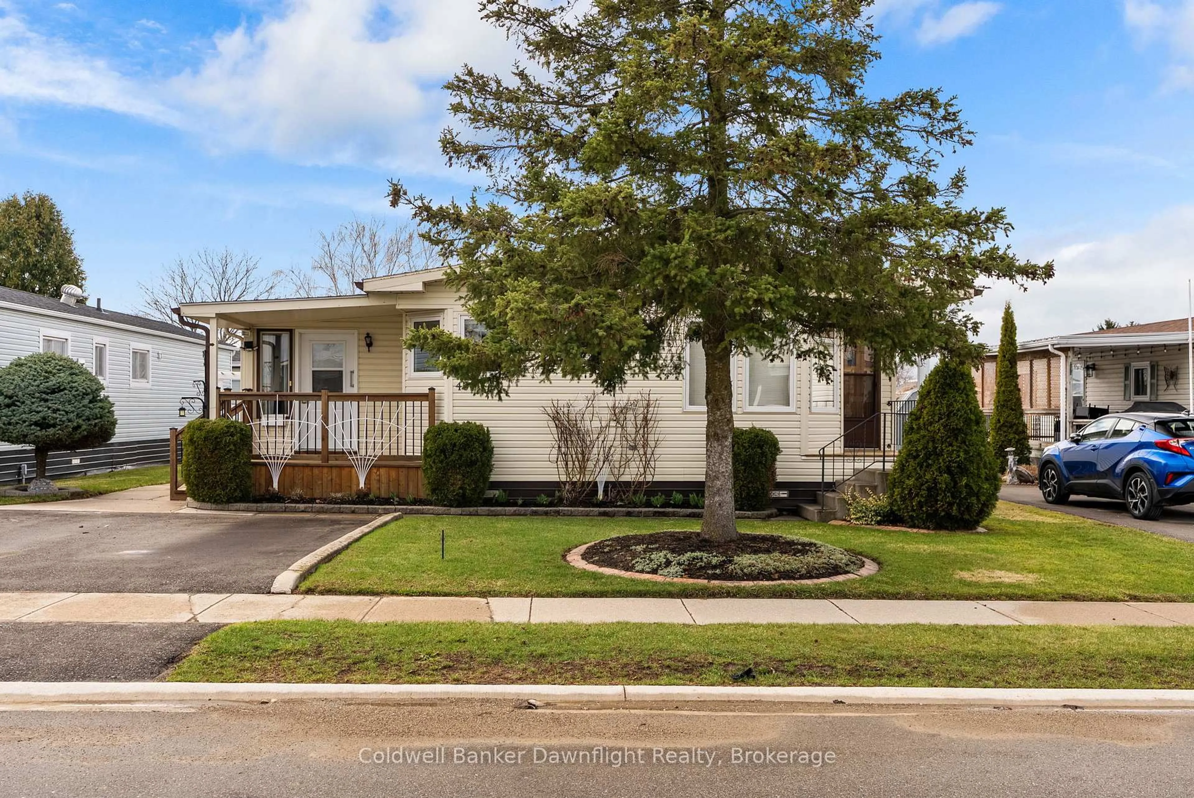 Home with vinyl exterior material, street for 43 Redford Dr, South Huron Ontario N0M 1S3