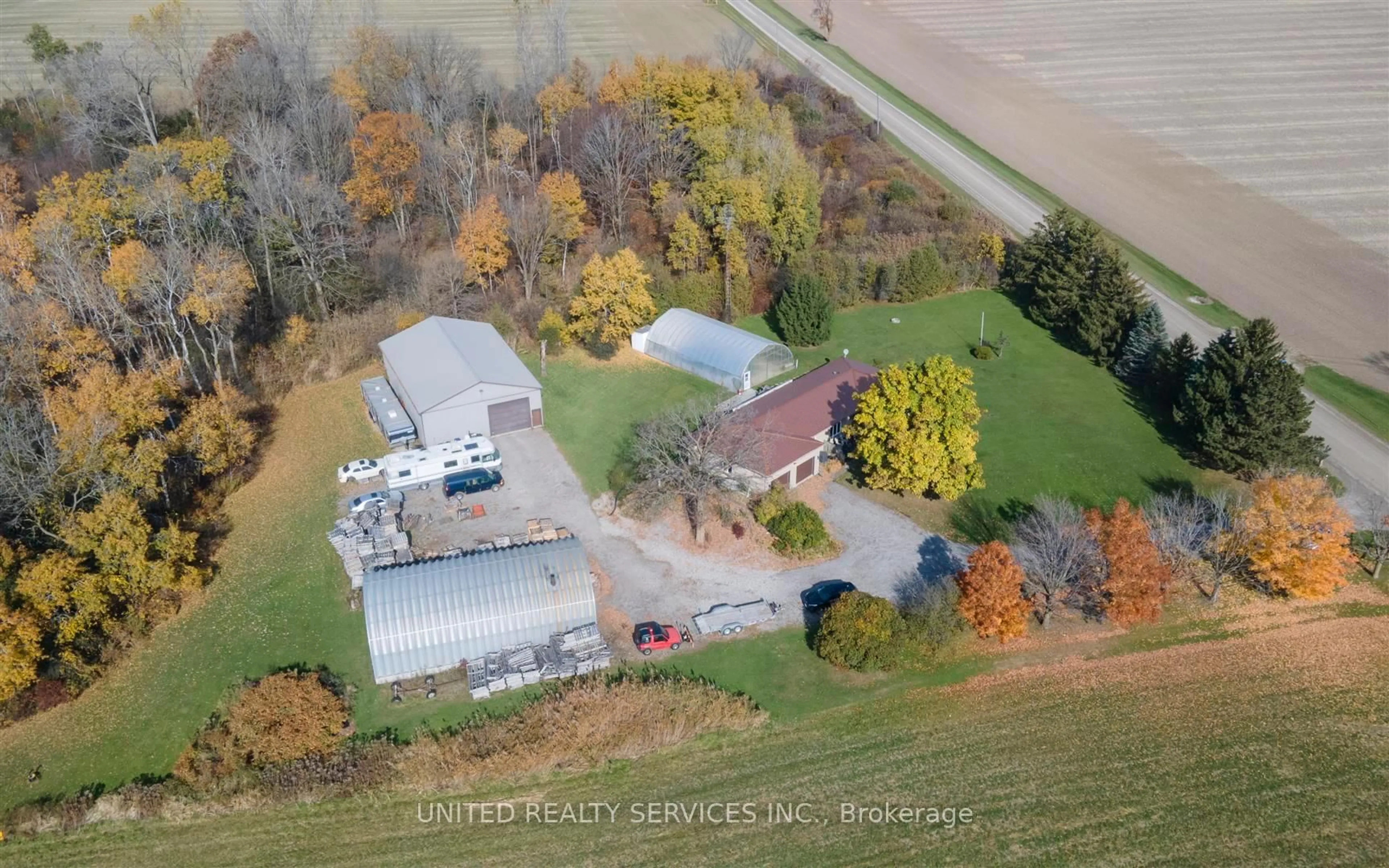A pic from outside/outdoor area/front of a property/back of a property/a pic from drone, building for 22181 Cherry Hill Rd, Thames Centre Ontario N0M 2P0