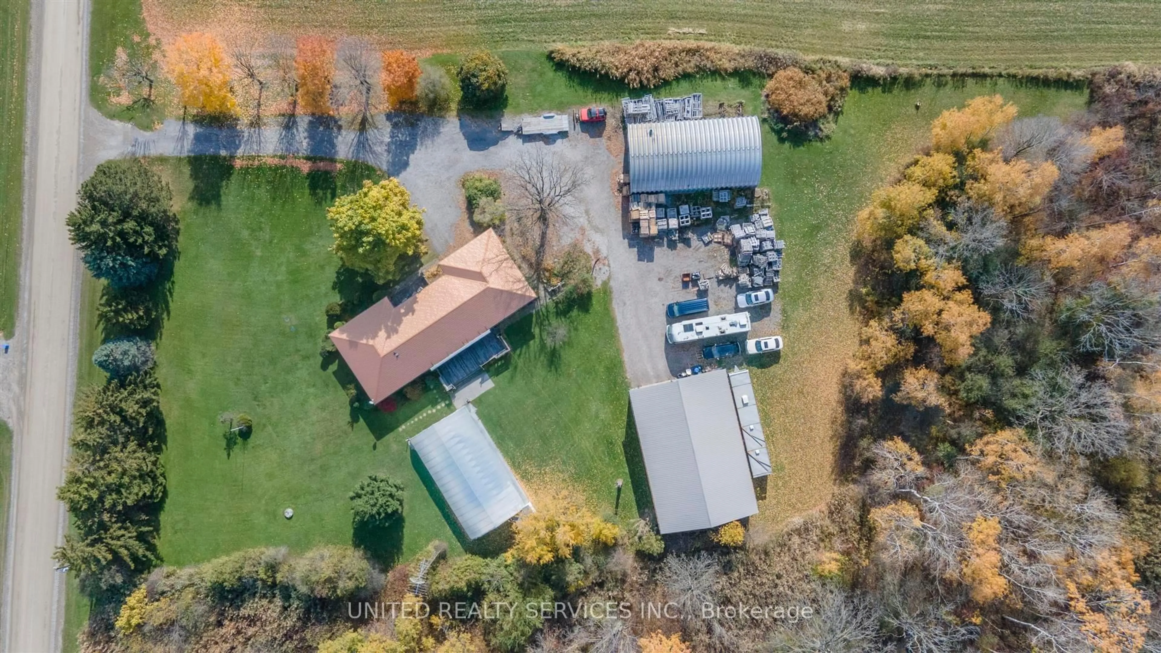 A pic from outside/outdoor area/front of a property/back of a property/a pic from drone, building for 22181 Cherry Hill Rd, Thames Centre Ontario N0M 2P0