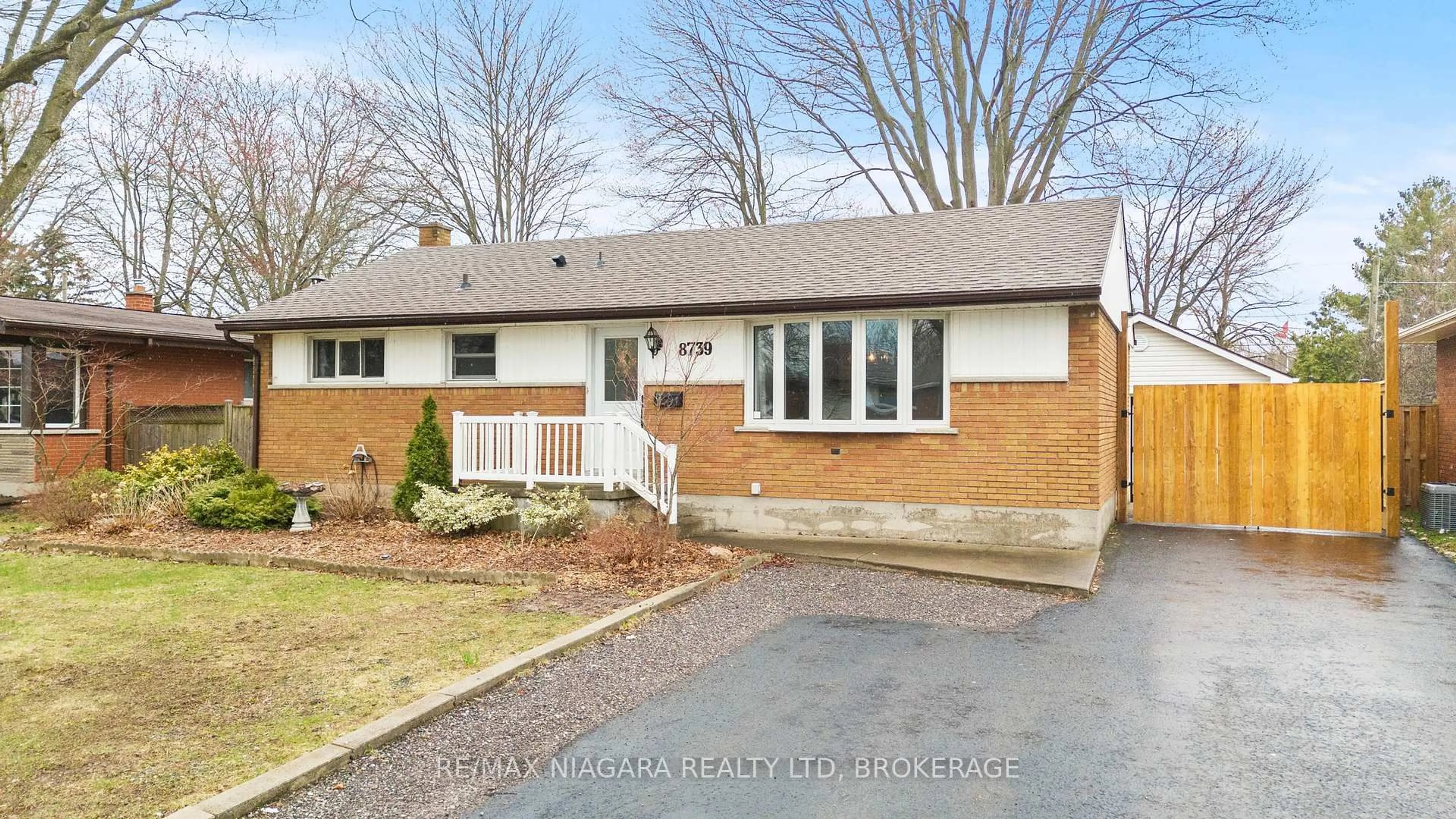 Home with brick exterior material, street for 8739 Champlain Dr, Niagara Falls Ontario L2G 6Y8