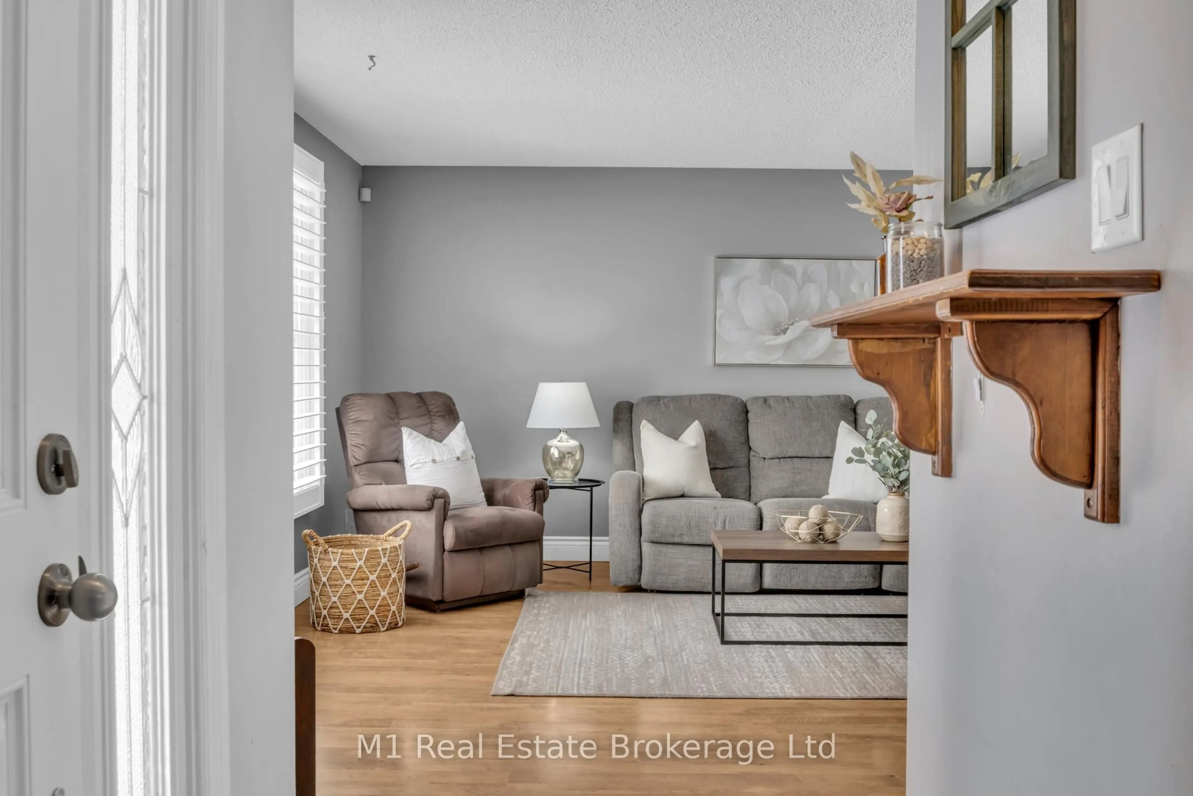 Living room with furniture, unknown for 506 Mctavish St, Centre Wellington Ontario N1M 3C7