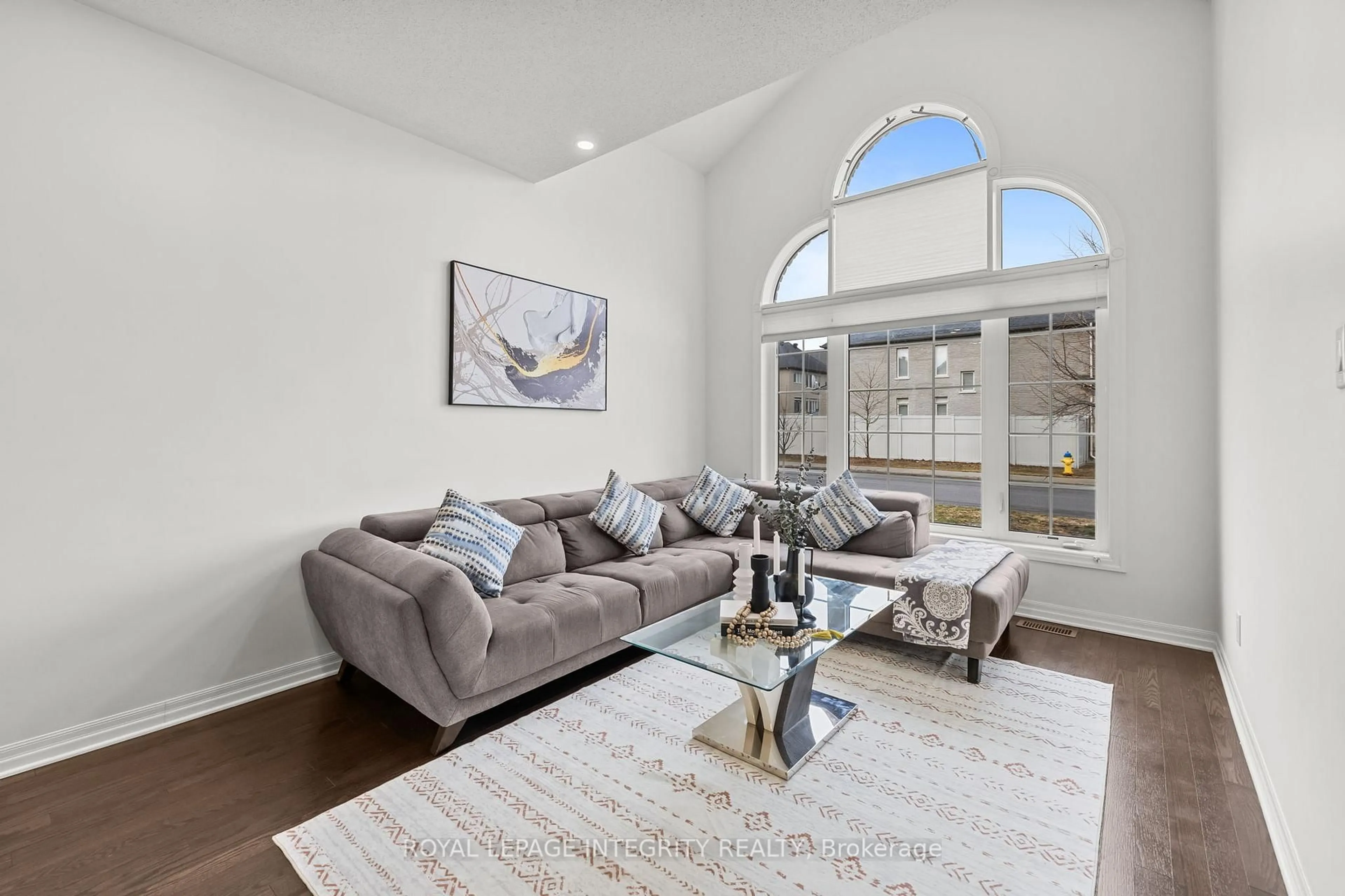 Living room with furniture, unknown for 789 Fiddlehead St, Ottawa Ontario K1T 0N2