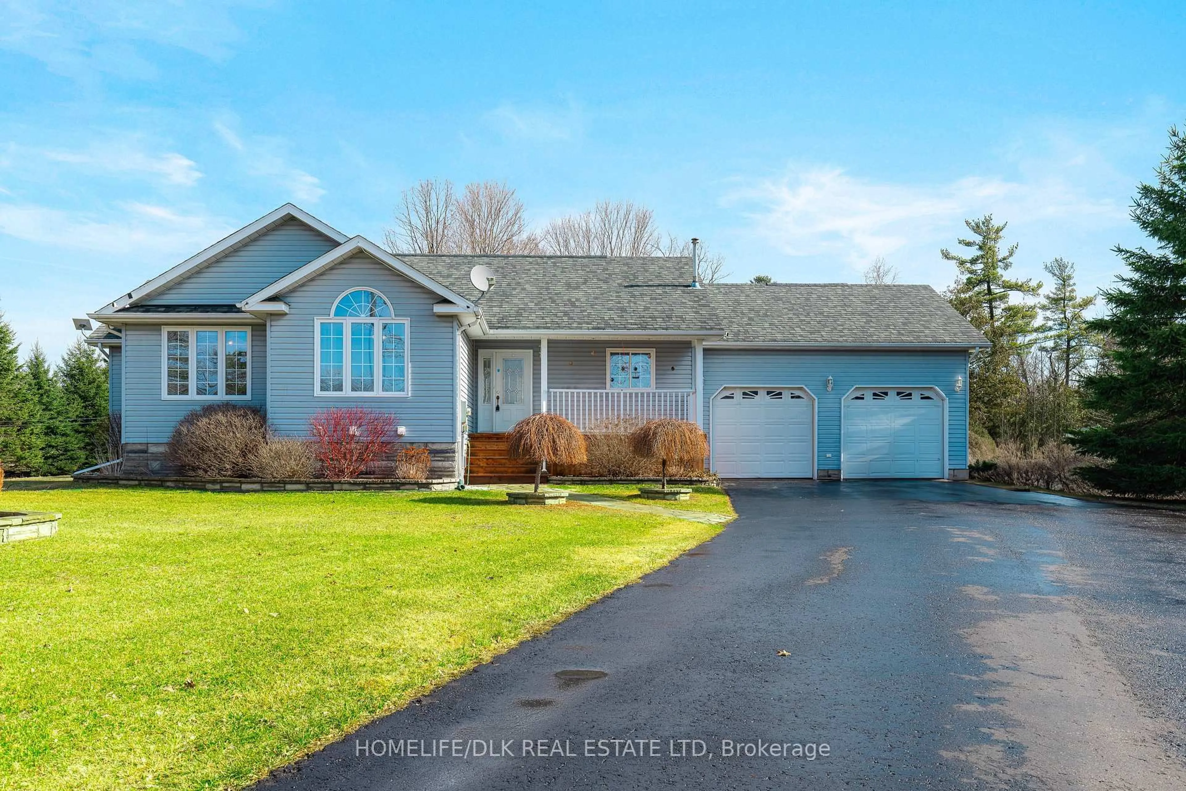 Home with vinyl exterior material, water/lake/river/ocean view for 1561 Blue Church Rd, Augusta Ontario K0E 1T0