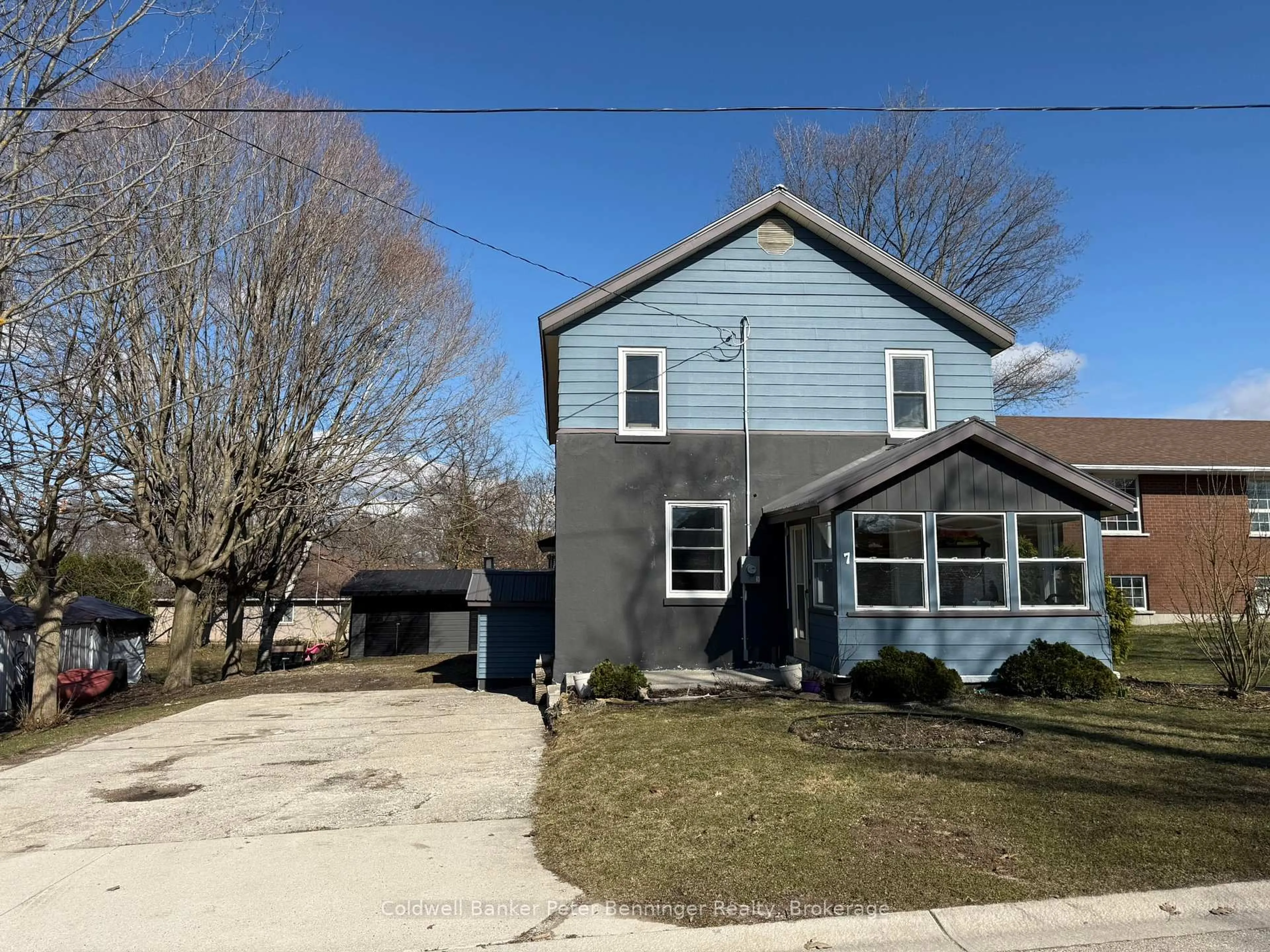 A pic from outside/outdoor area/front of a property/back of a property/a pic from drone, street for 7 Brownlee St, South Bruce Ontario N0G 2S0