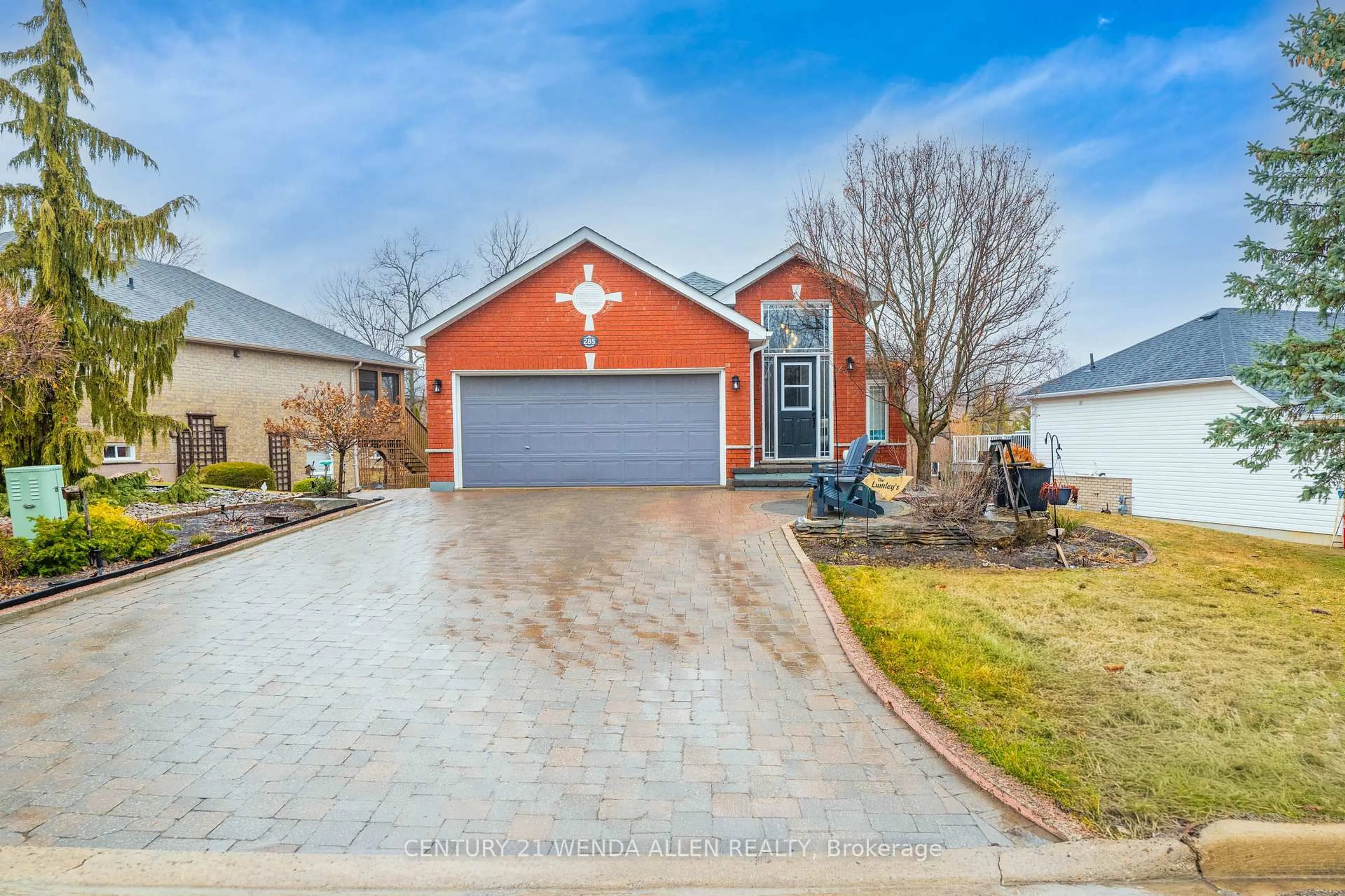 Home with brick exterior material, street for 285 Woodward Ave, Selwyn Ontario K9L 1K2