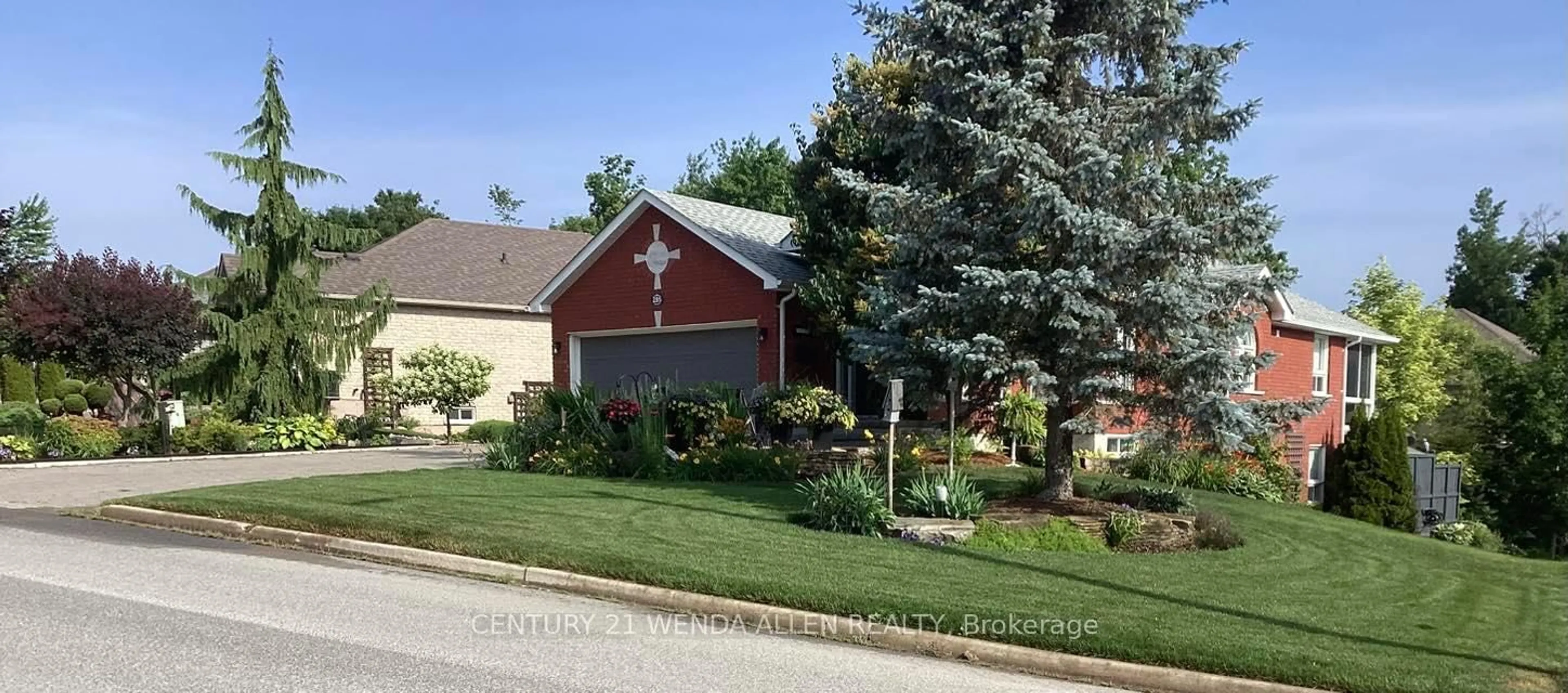 Unknown for 285 Woodward Ave, Selwyn Ontario K9L 1K2