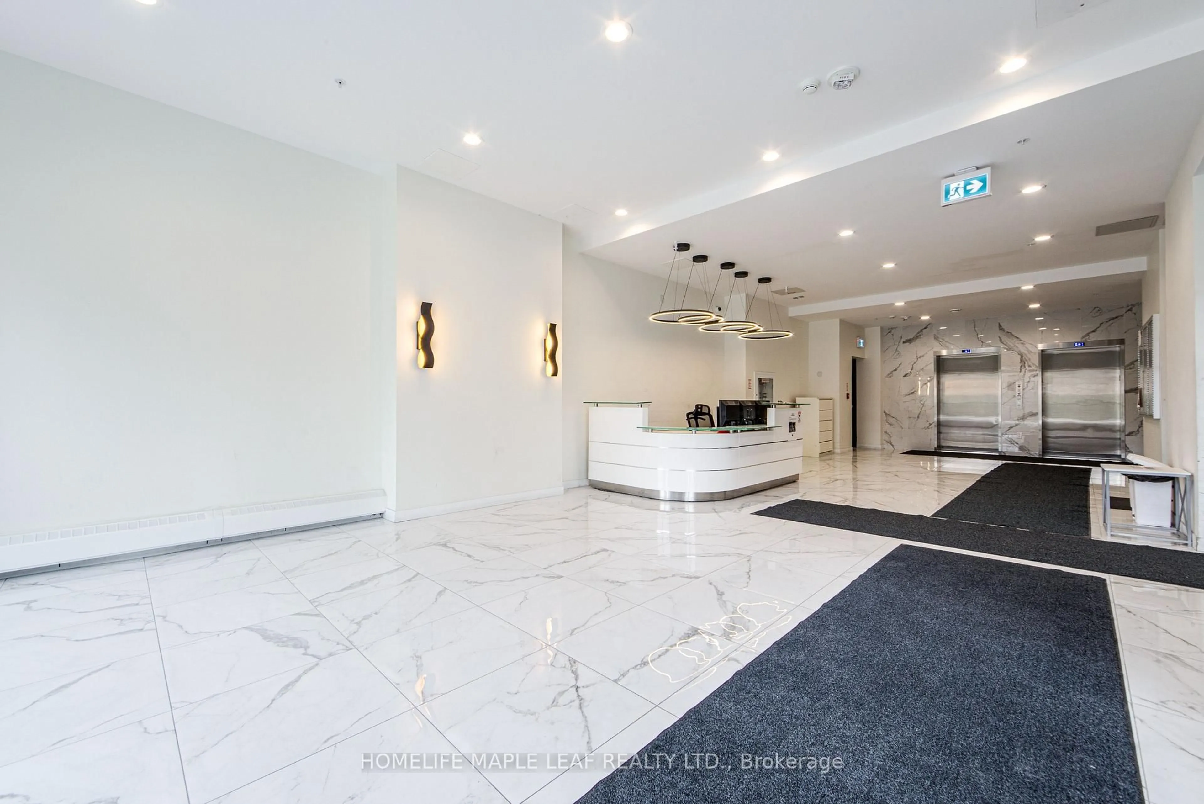 Lobby for 128 King St #1402, Waterloo Ontario N2J 0E9