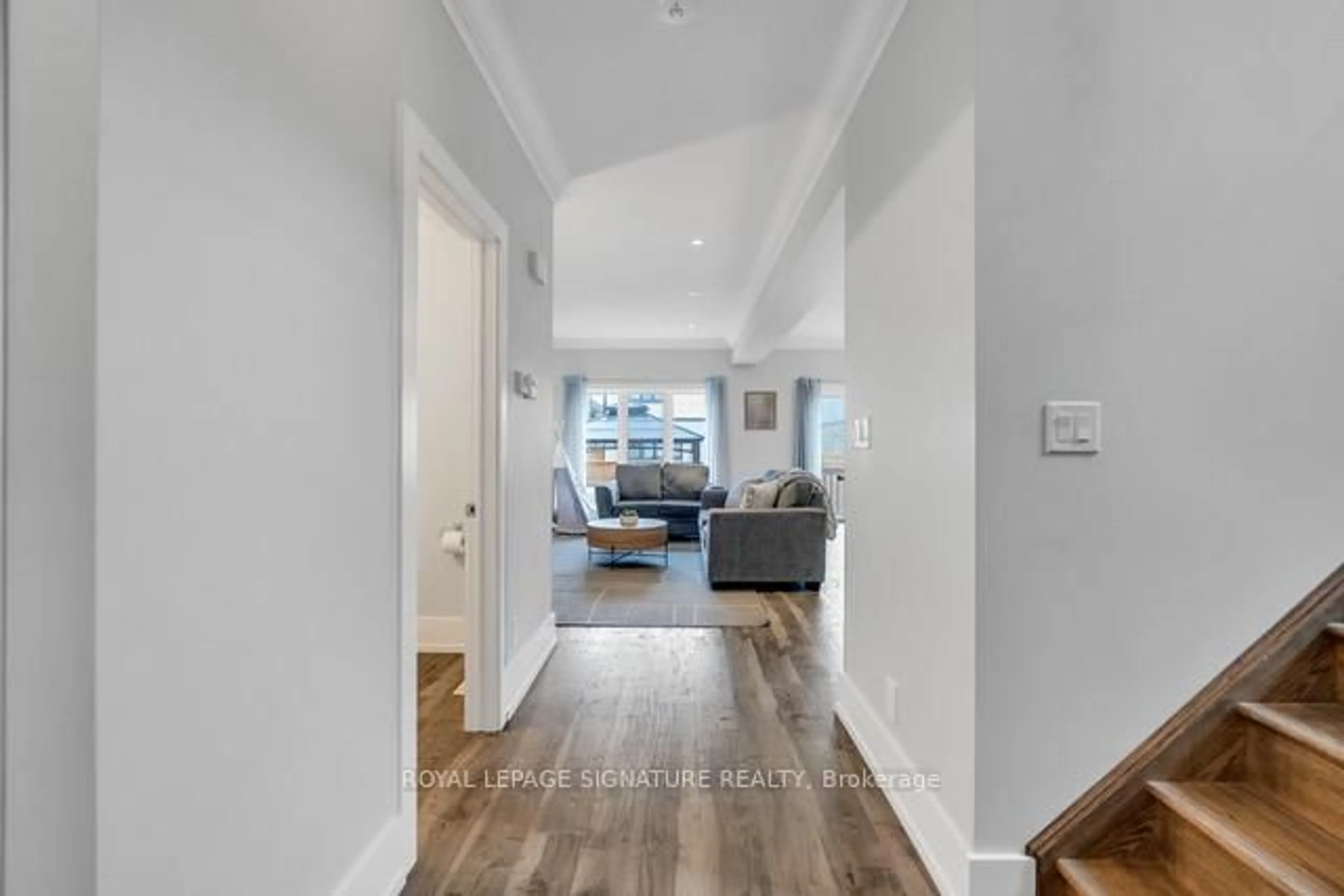 Indoor entryway for 13 Damude Ave, Thorold Ontario L2C 0G7