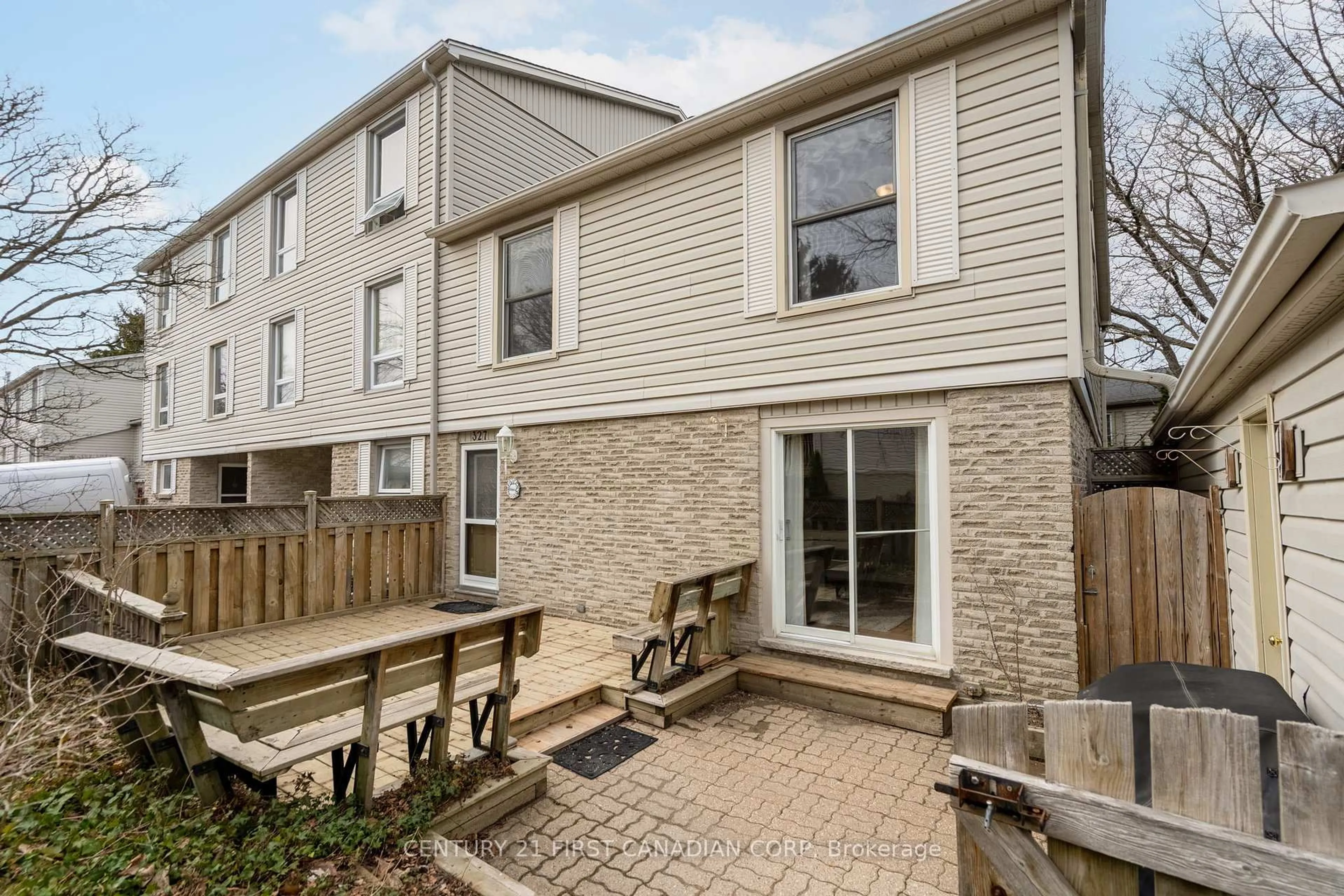 Patio, street for 327 Everglade Cres, London North Ontario N6H 4M7