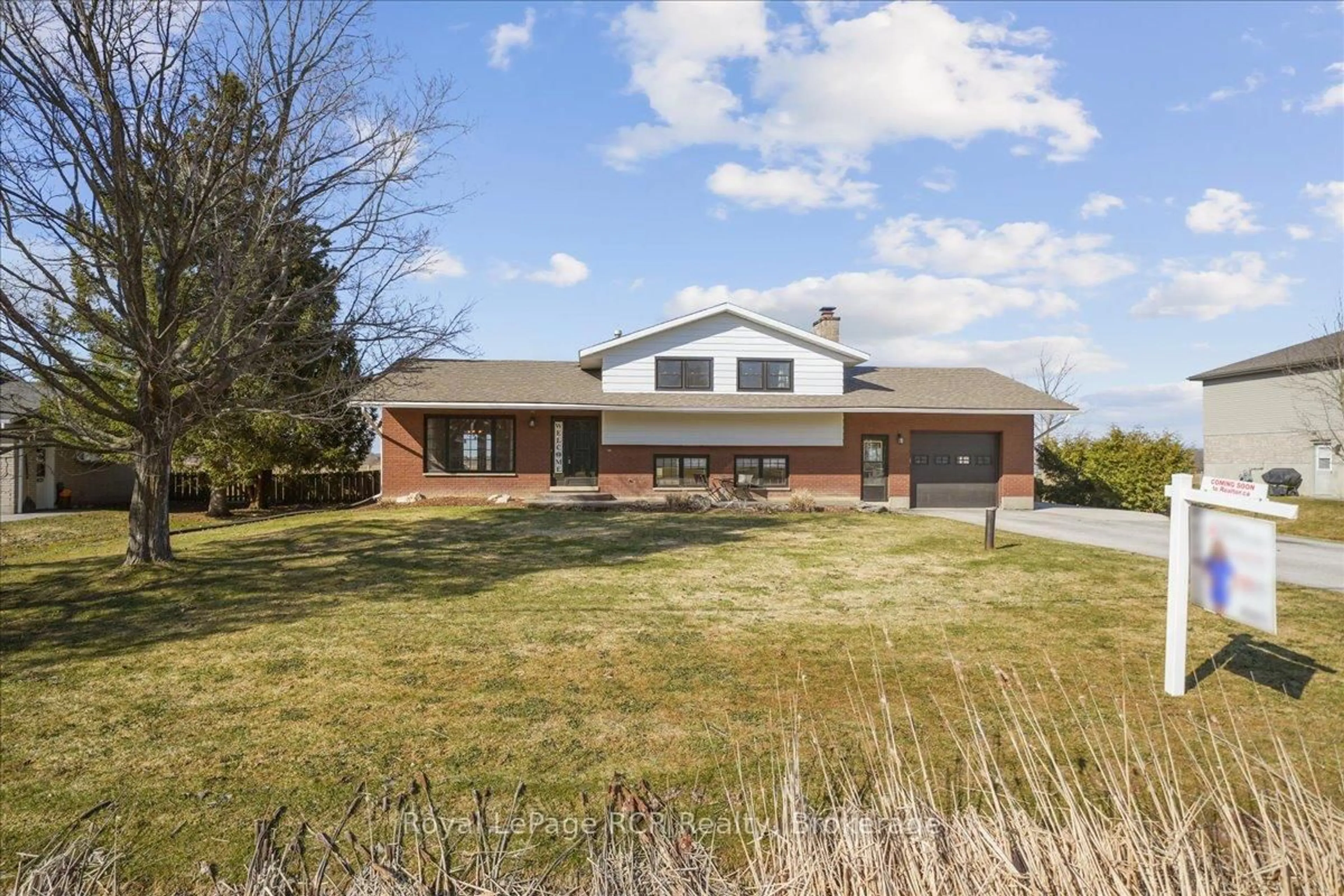 Home with brick exterior material, unknown for 883 30th St, Georgian Bluffs Ontario N4K 6V5