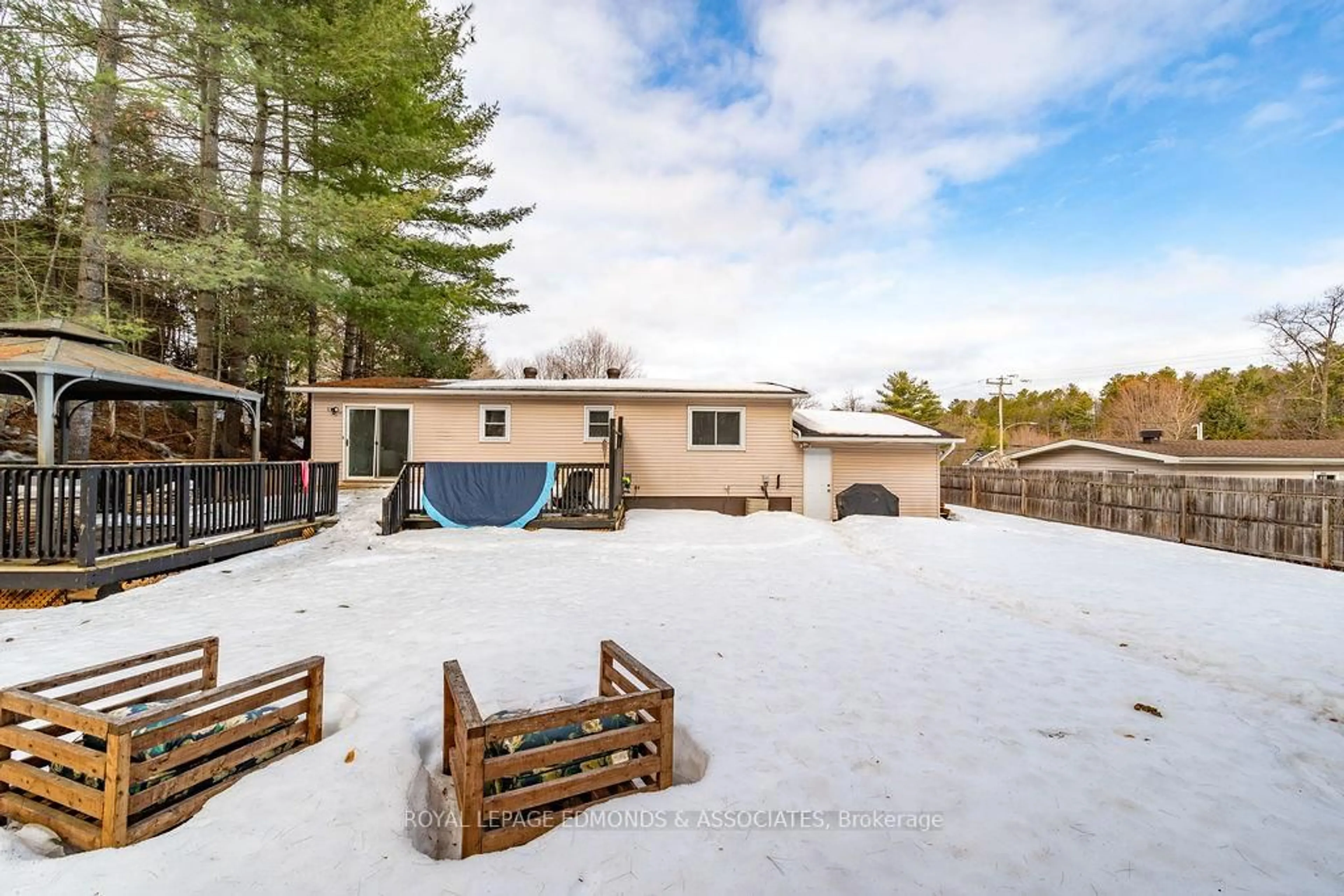 Unknown for 65 Armstrong Rd, Petawawa Ontario K8H 2S2