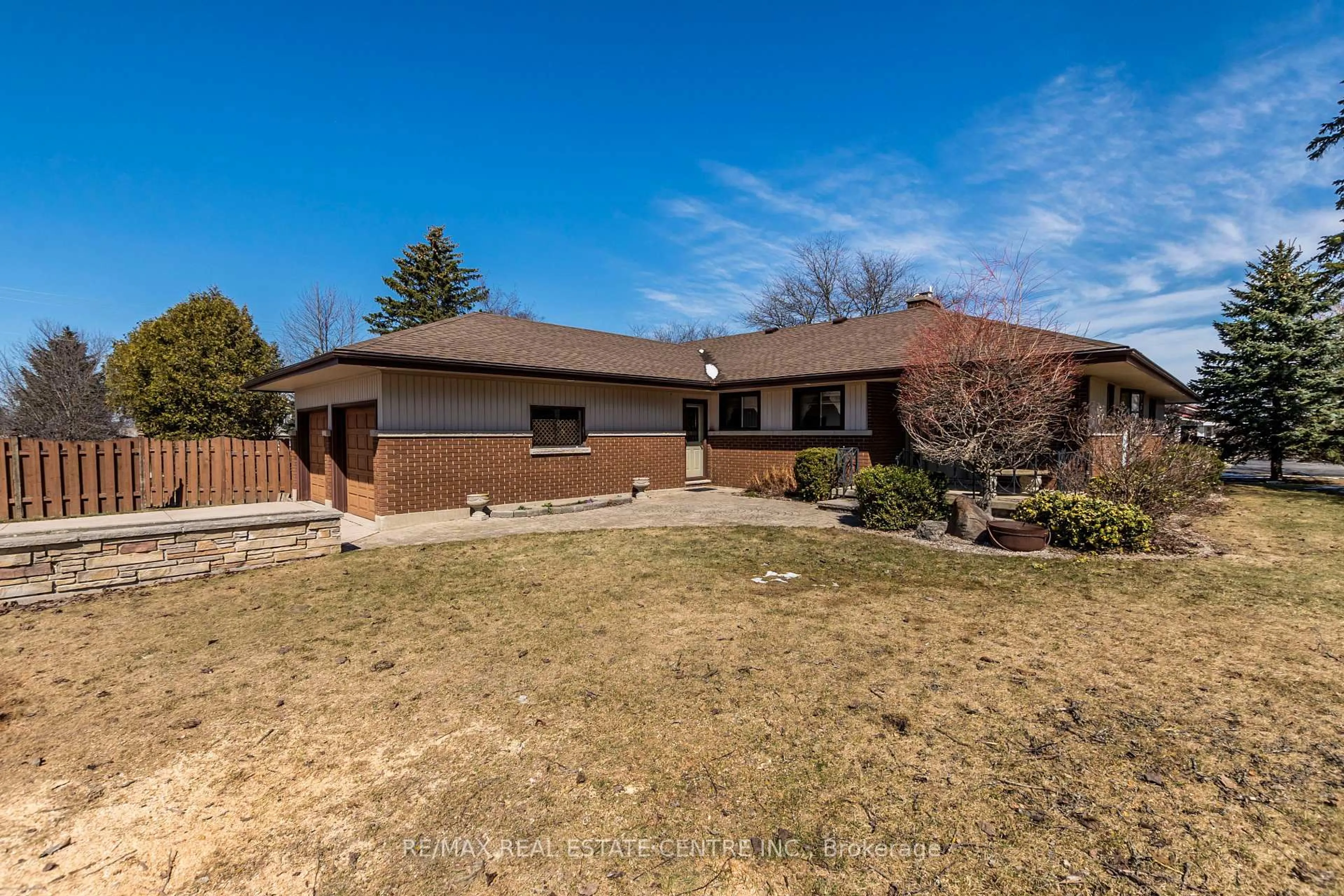 A pic from outside/outdoor area/front of a property/back of a property/a pic from drone, street for 11 Lloyd St, North Huron Ontario N0G 2W0