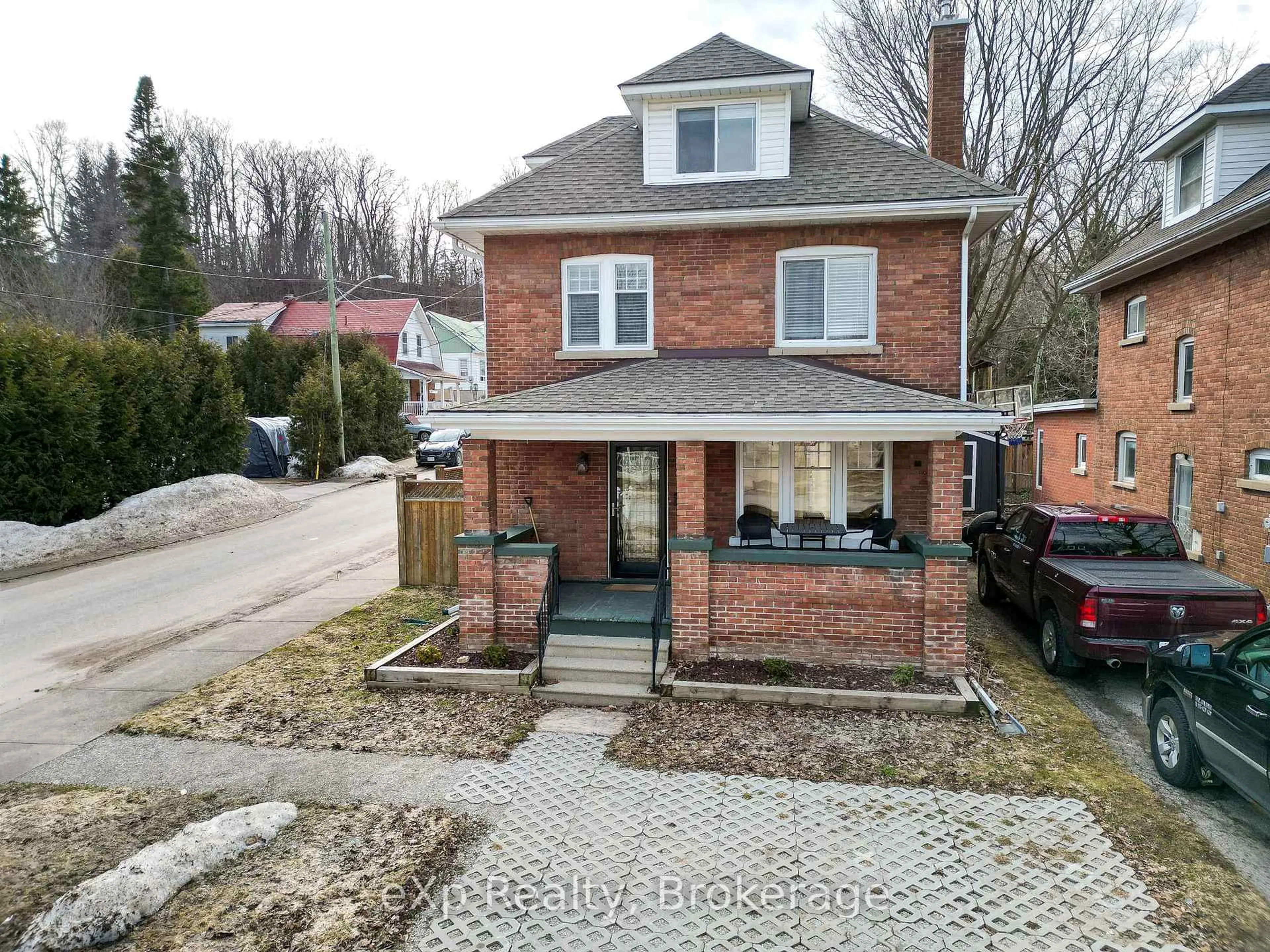 Home with brick exterior material, street for 1144 4th Avenue W, Owen Sound Ontario N4K 4W4