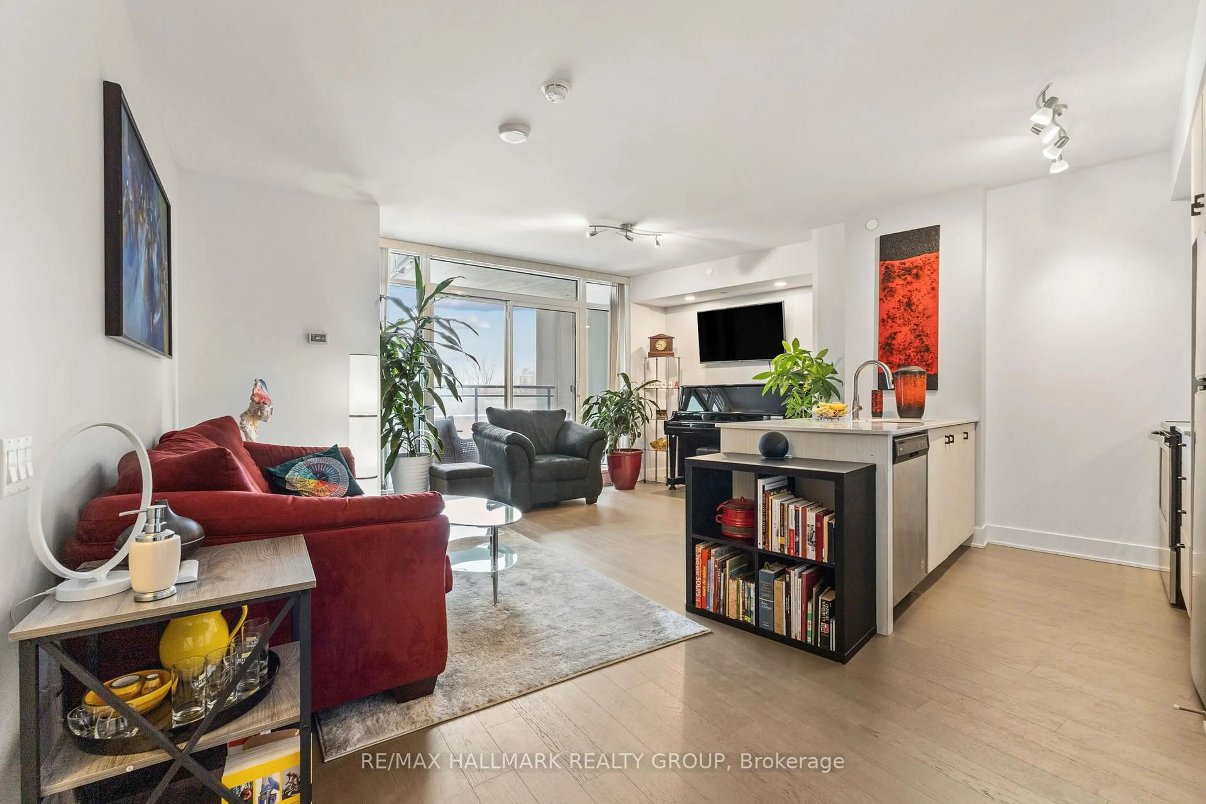 Living room with furniture, unknown for 411 Mackay St #418, Ottawa Ontario K1M 2C5