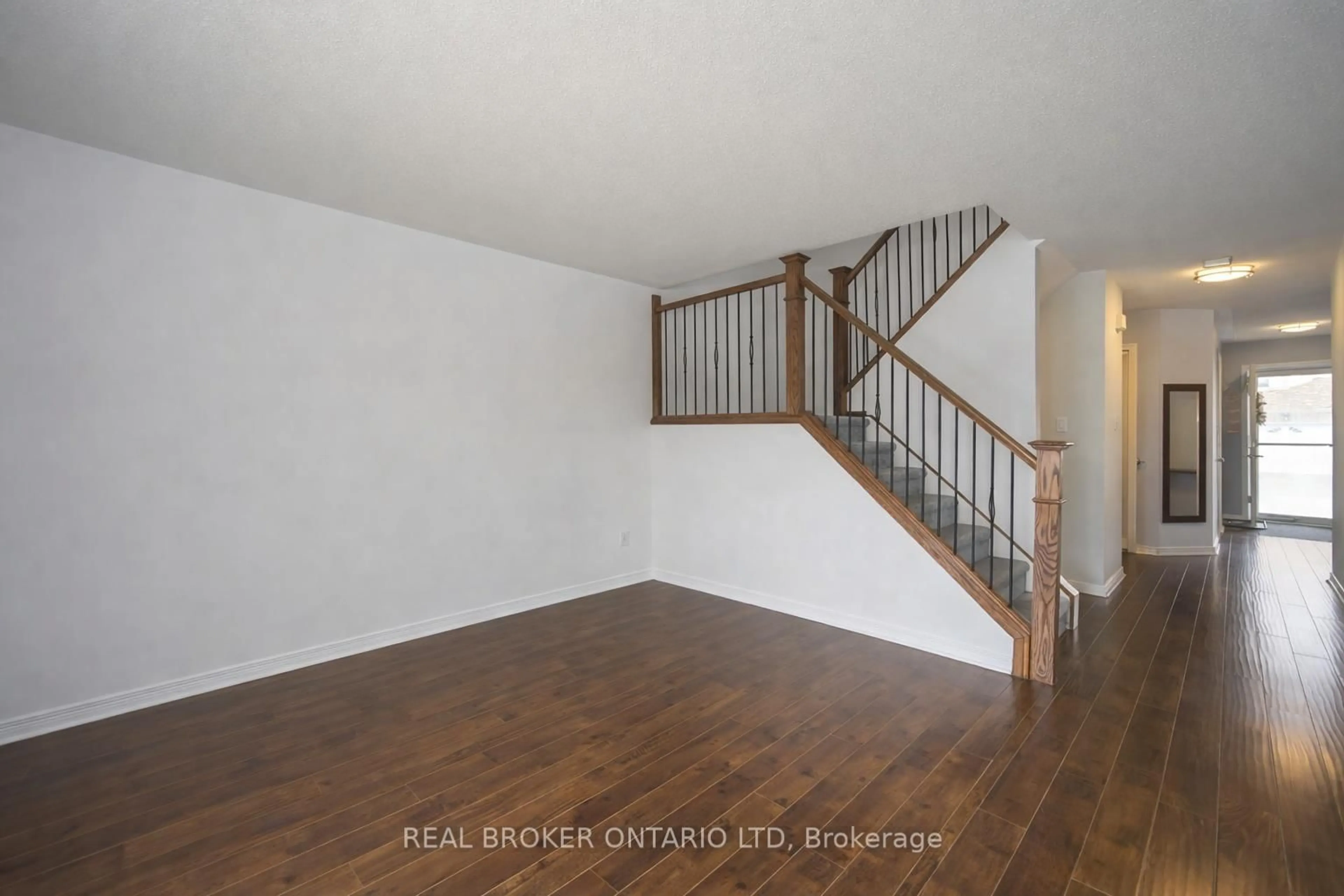 A pic of a room for 195 Barker St #26, London East Ontario N5Y 1Y2
