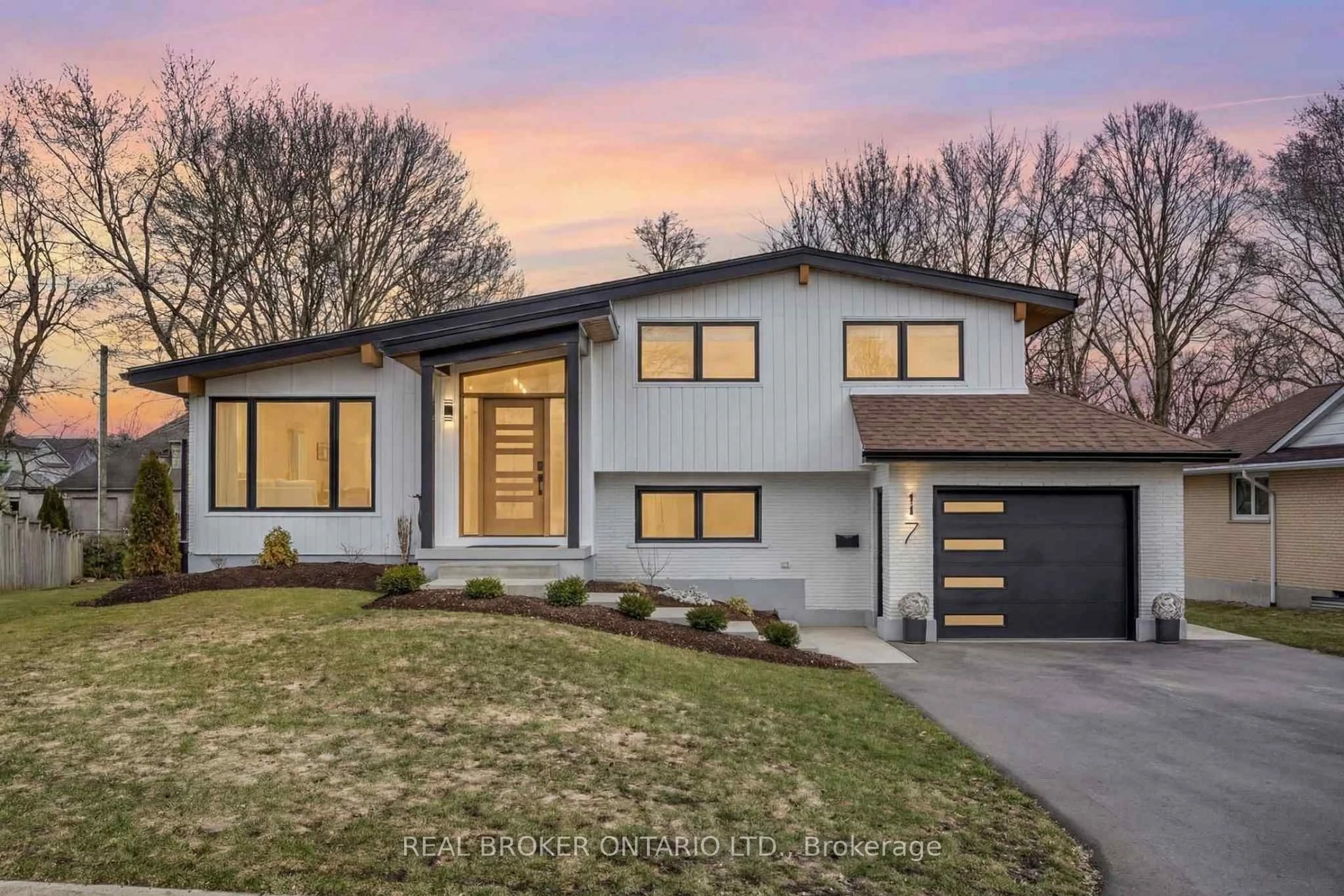 Home with brick exterior material, street for 17 Bluebird Pl, Woolwich Ontario N3B 1W7