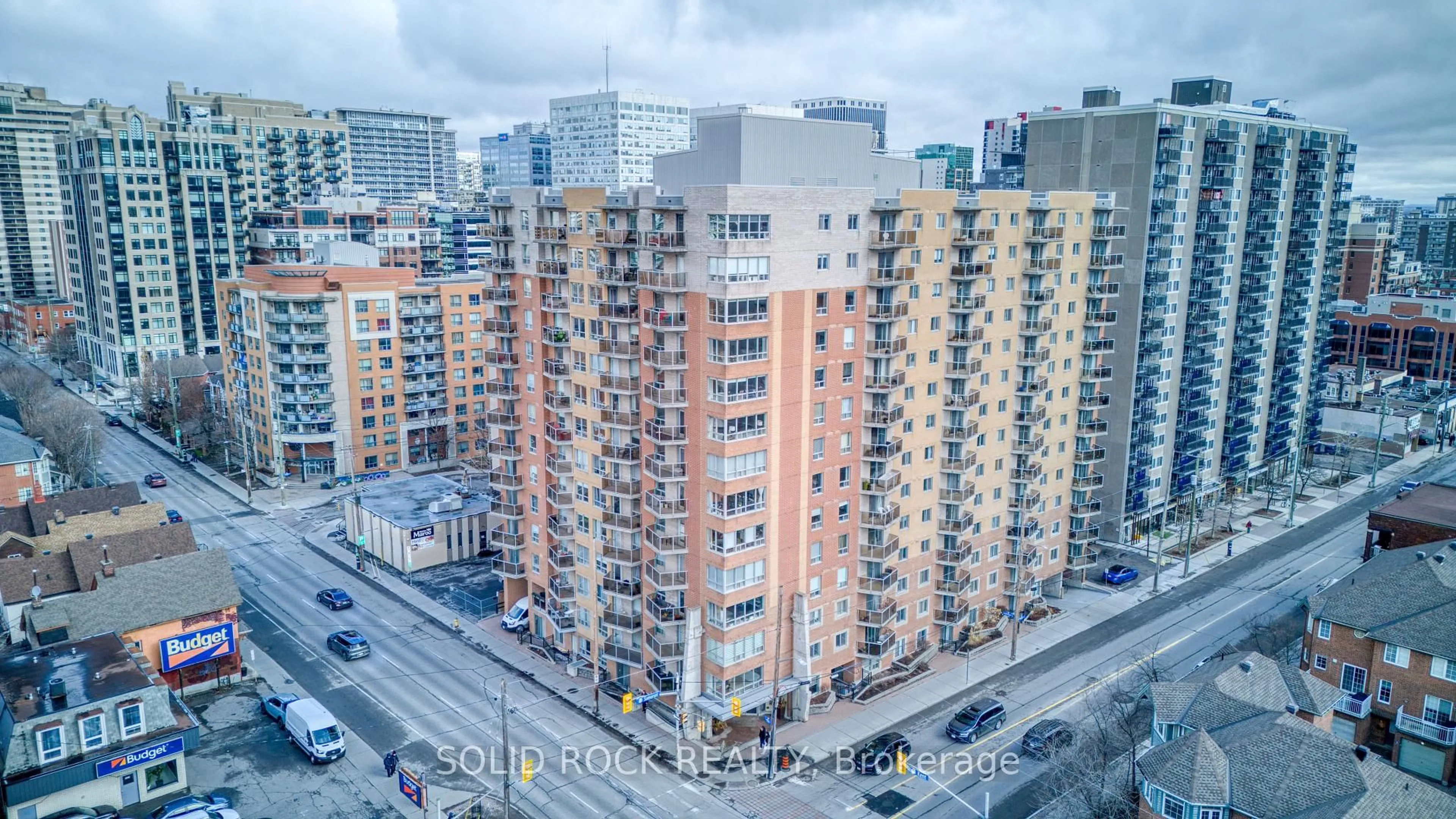 A pic from outside/outdoor area/front of a property/back of a property/a pic from drone, city buildings view from balcony for 429 Somerset St #209, Ottawa Ontario K2P 2P5