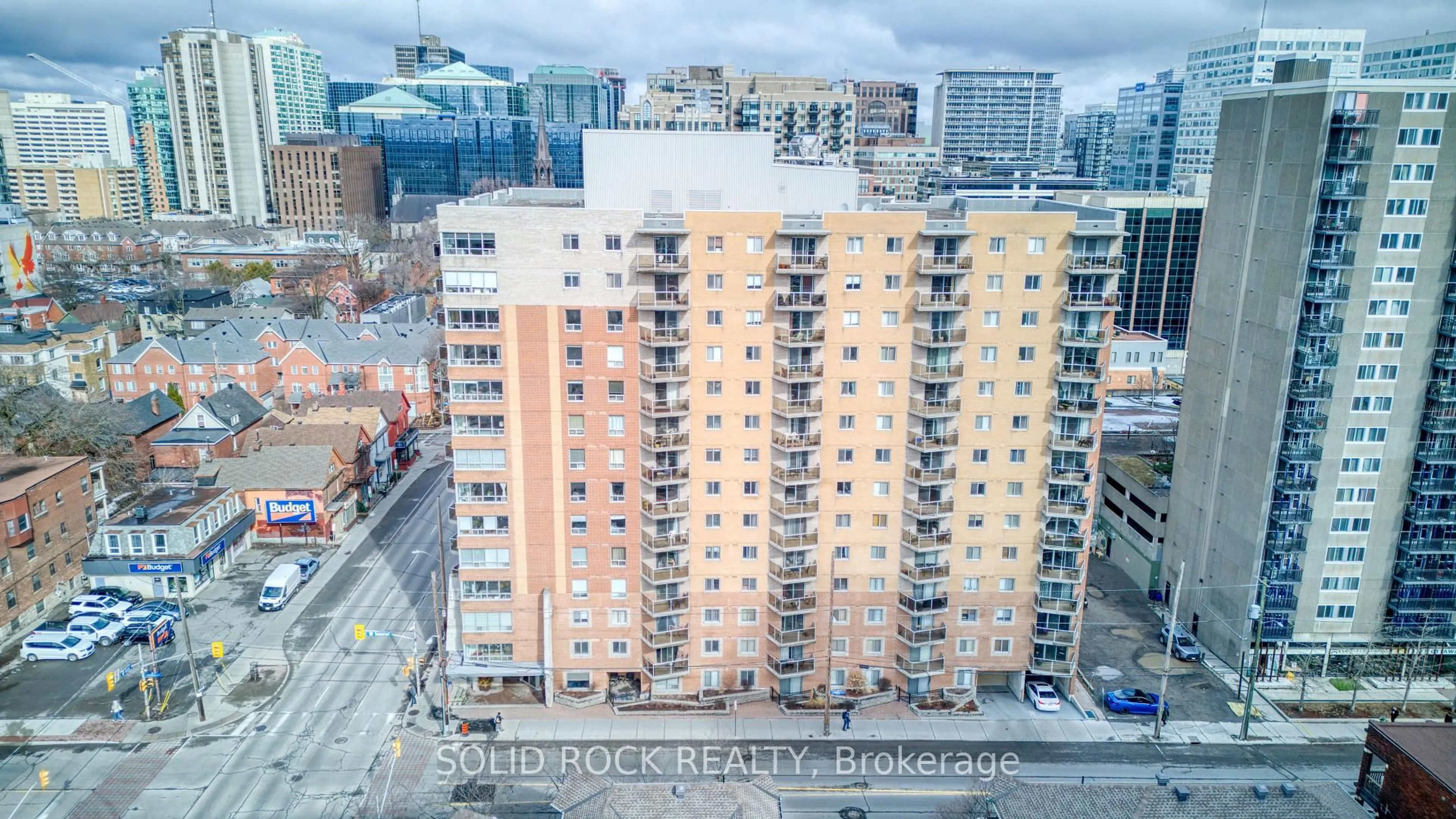 A pic from outside/outdoor area/front of a property/back of a property/a pic from drone, city buildings view from balcony for 429 Somerset St #209, Ottawa Ontario K2P 2P5
