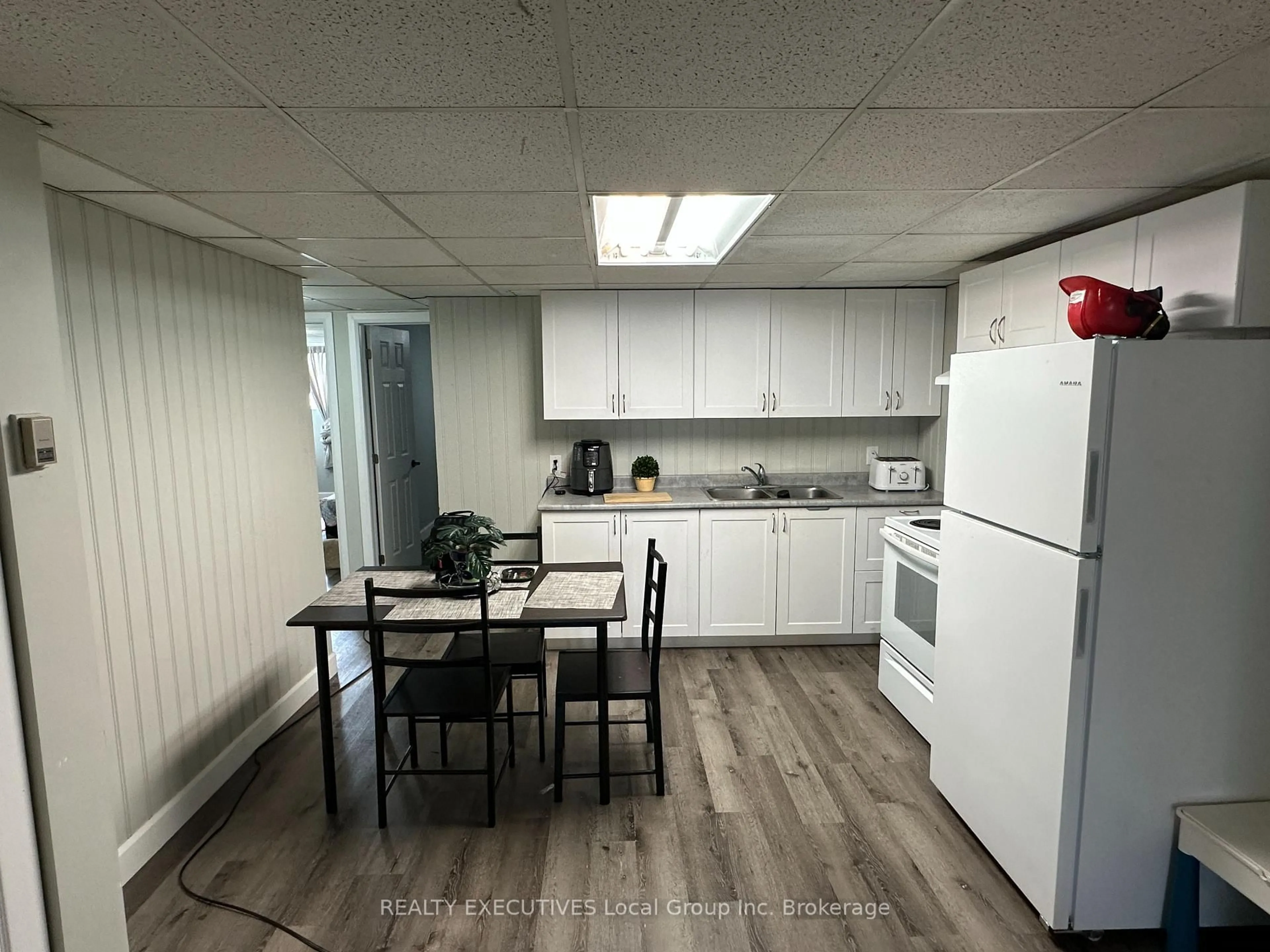 Standard kitchen, unknown for 26 Spring St, West Nipissing Ontario P2B 3G7