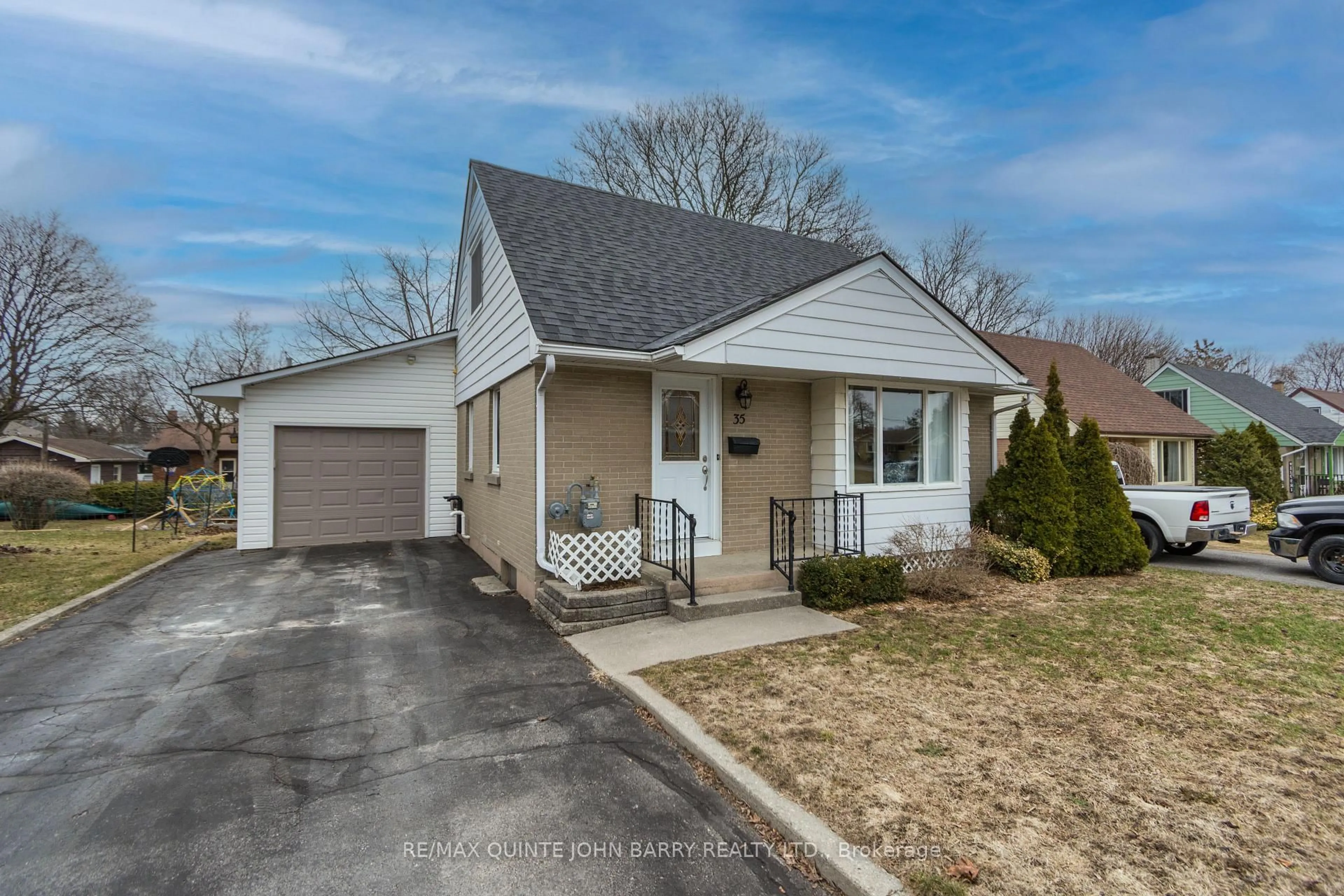 Unknown for 35 Fourth Ave, Quinte West Ontario K8V 5N5