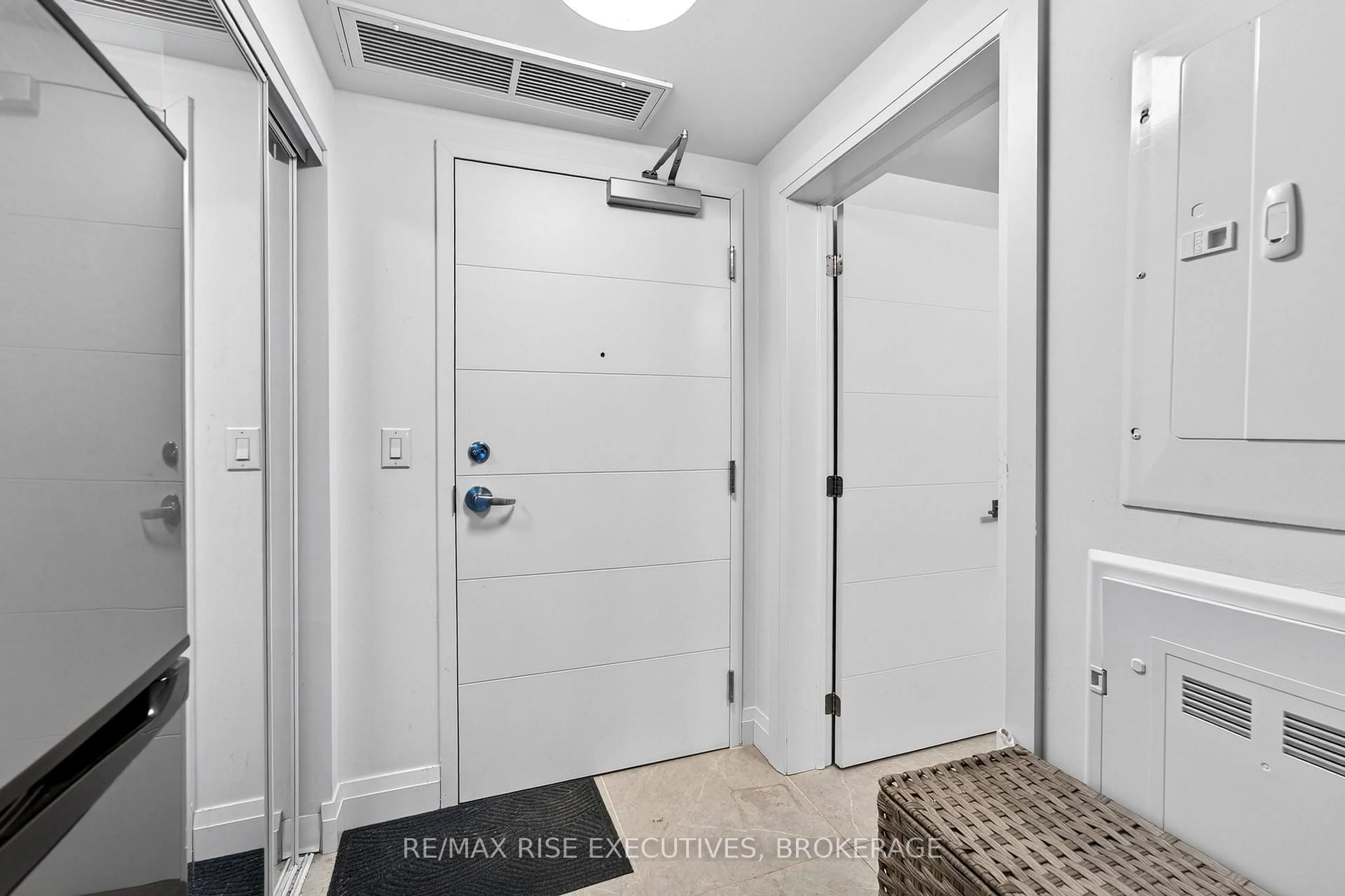 Indoor entryway for 652 Princess St #434, Kingston Ontario K7L 3Z9