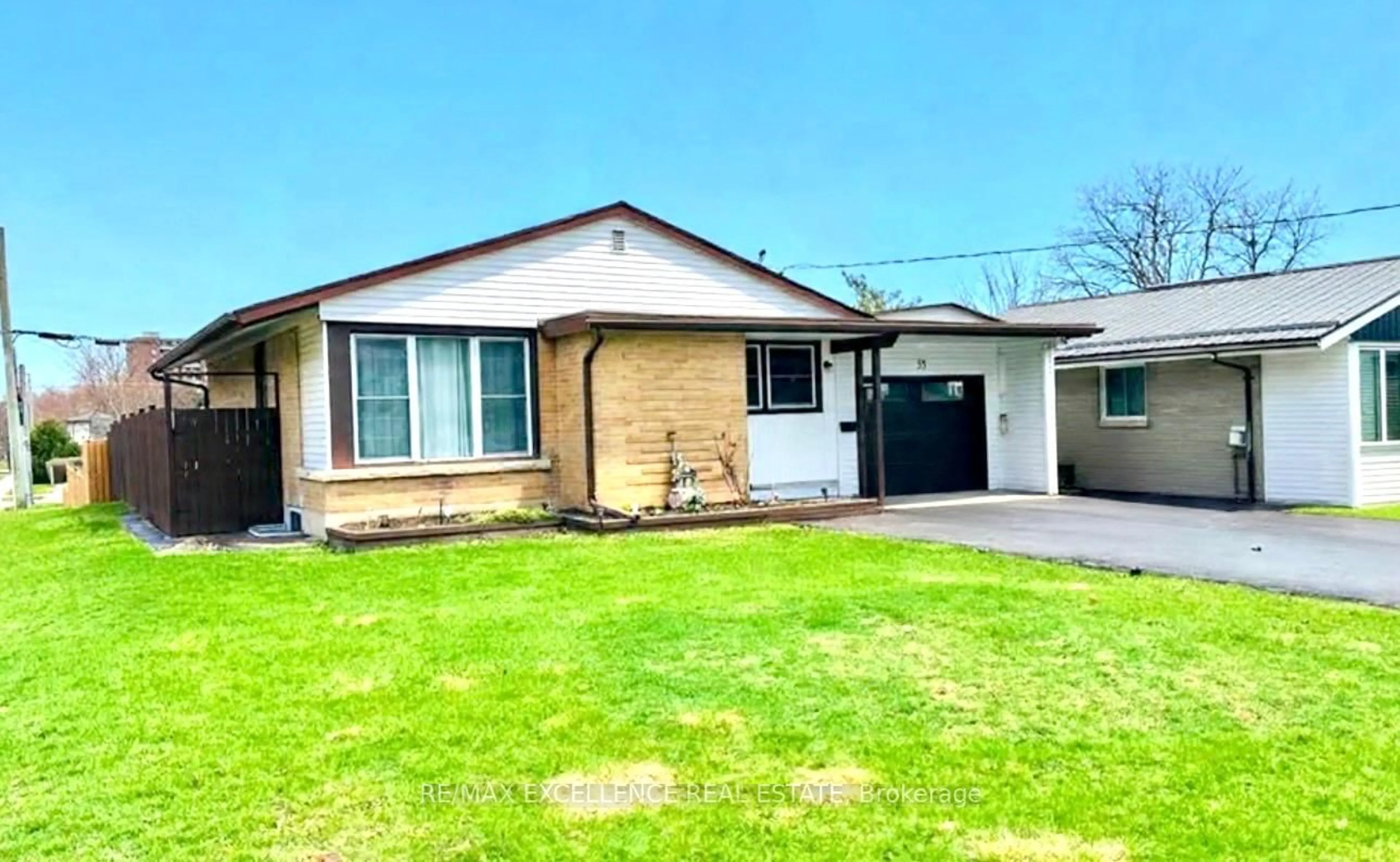 Home with vinyl exterior material, street for 35 Siebert Ave, Kitchener Ontario N2C 2A5