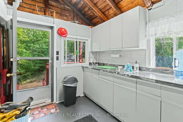 1017 Ewles Dr, Minden Hills 5